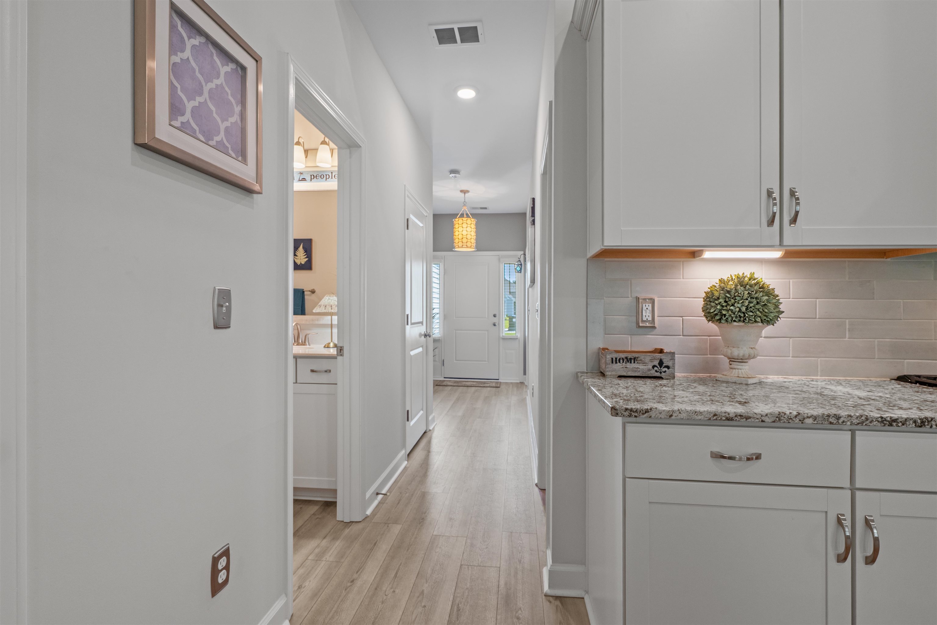 243 Sundew Loop Property Photo 8