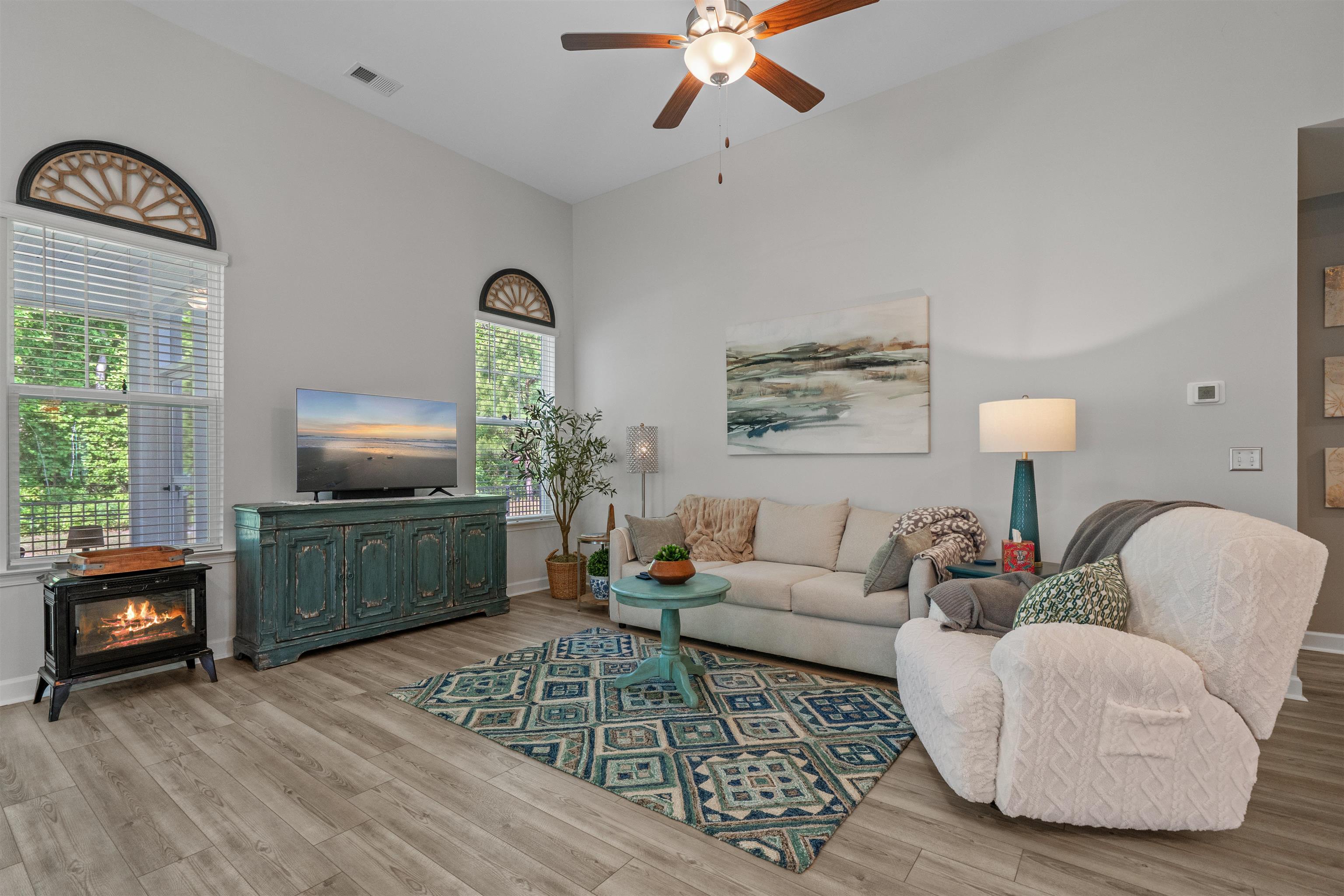 243 Sundew Loop Property Photo 10