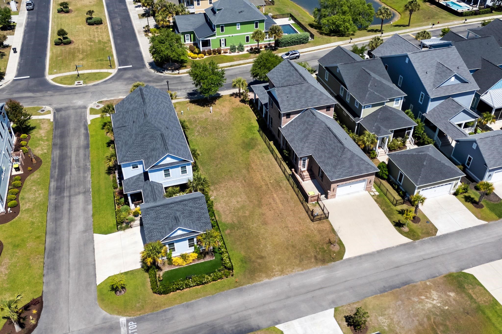 748 Crystal Water Way Property Photo 28