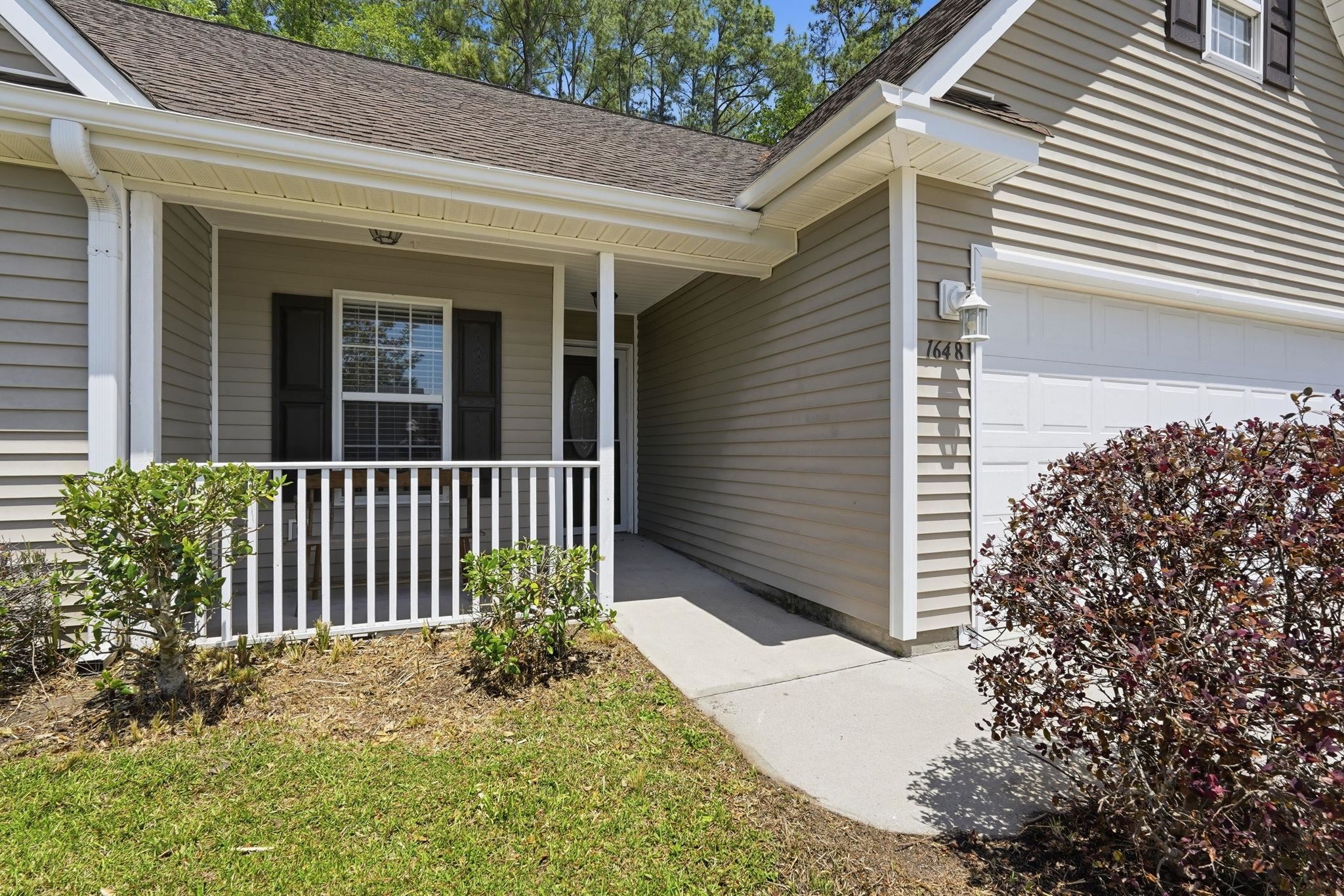 1648 Langley Dr. Property Photo 2
