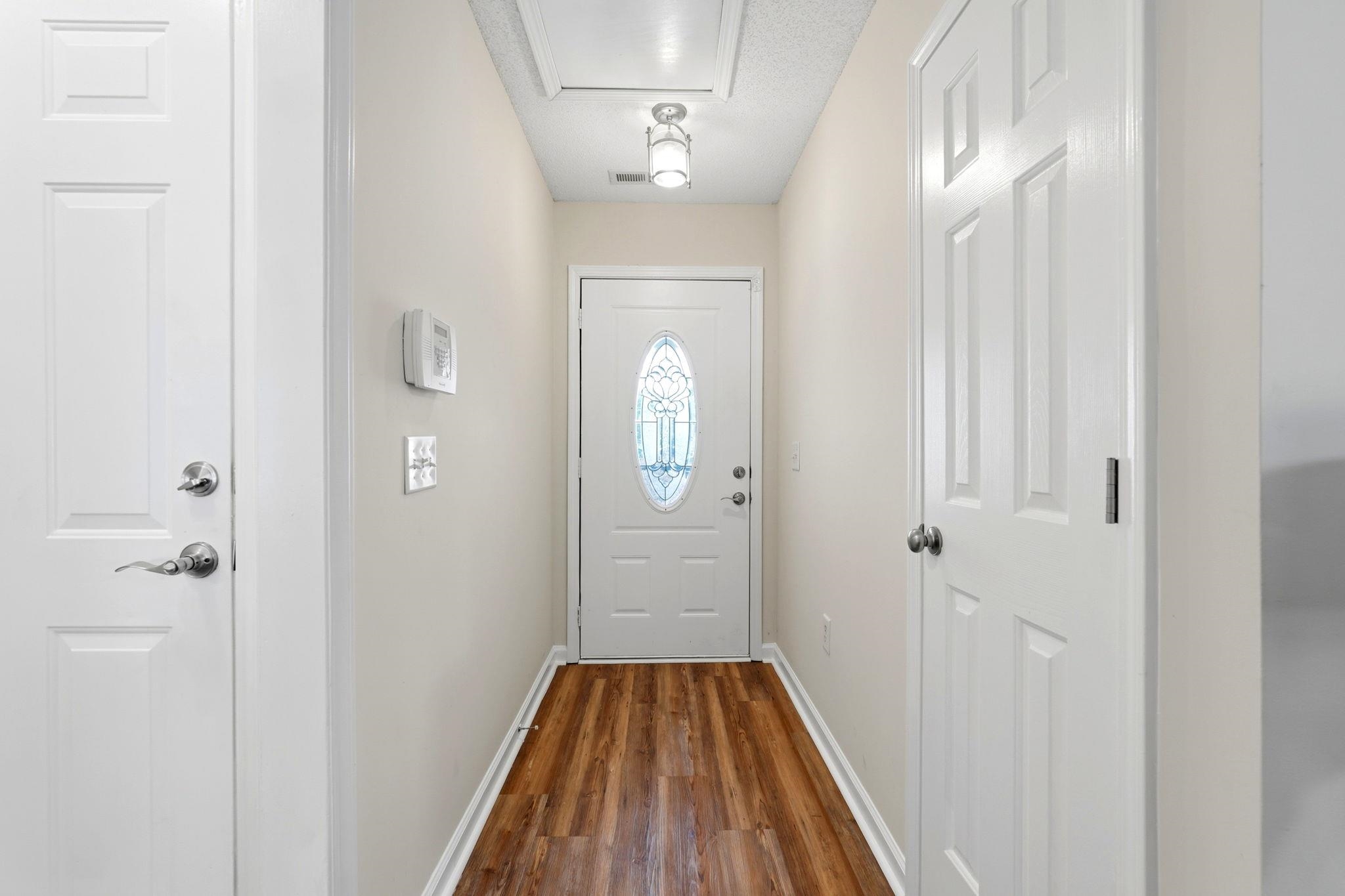 1648 Langley Dr. Property Photo 3