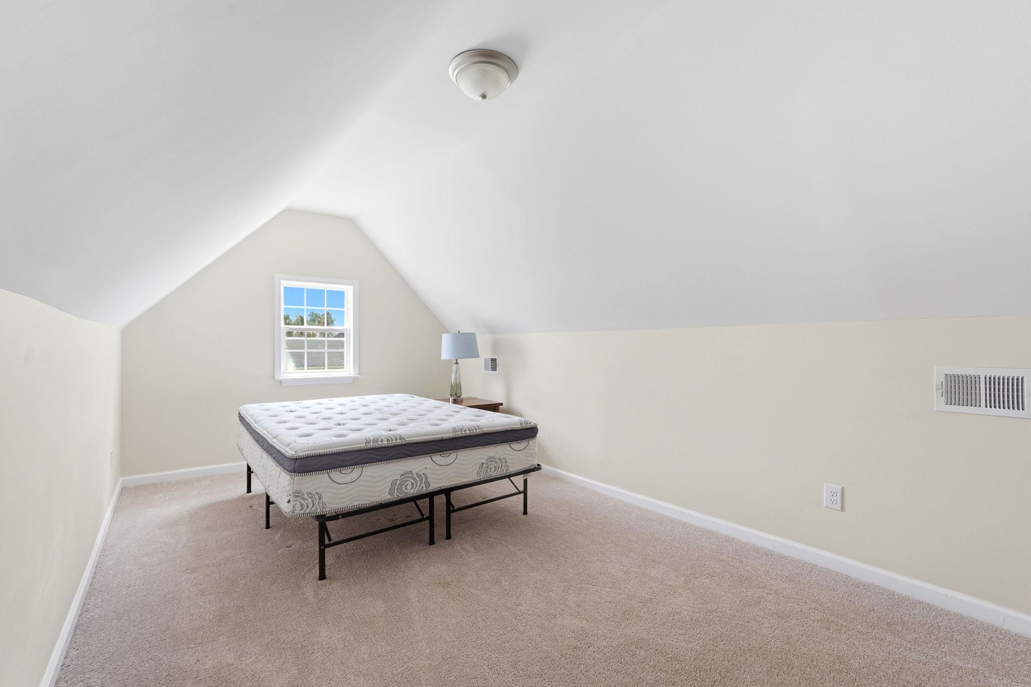 1648 Langley Dr. Property Photo 25