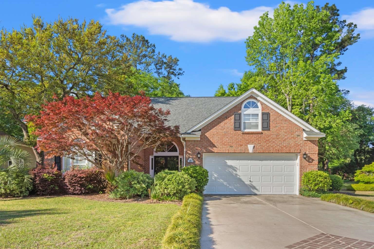 355 Camden Circle Property Photo 1