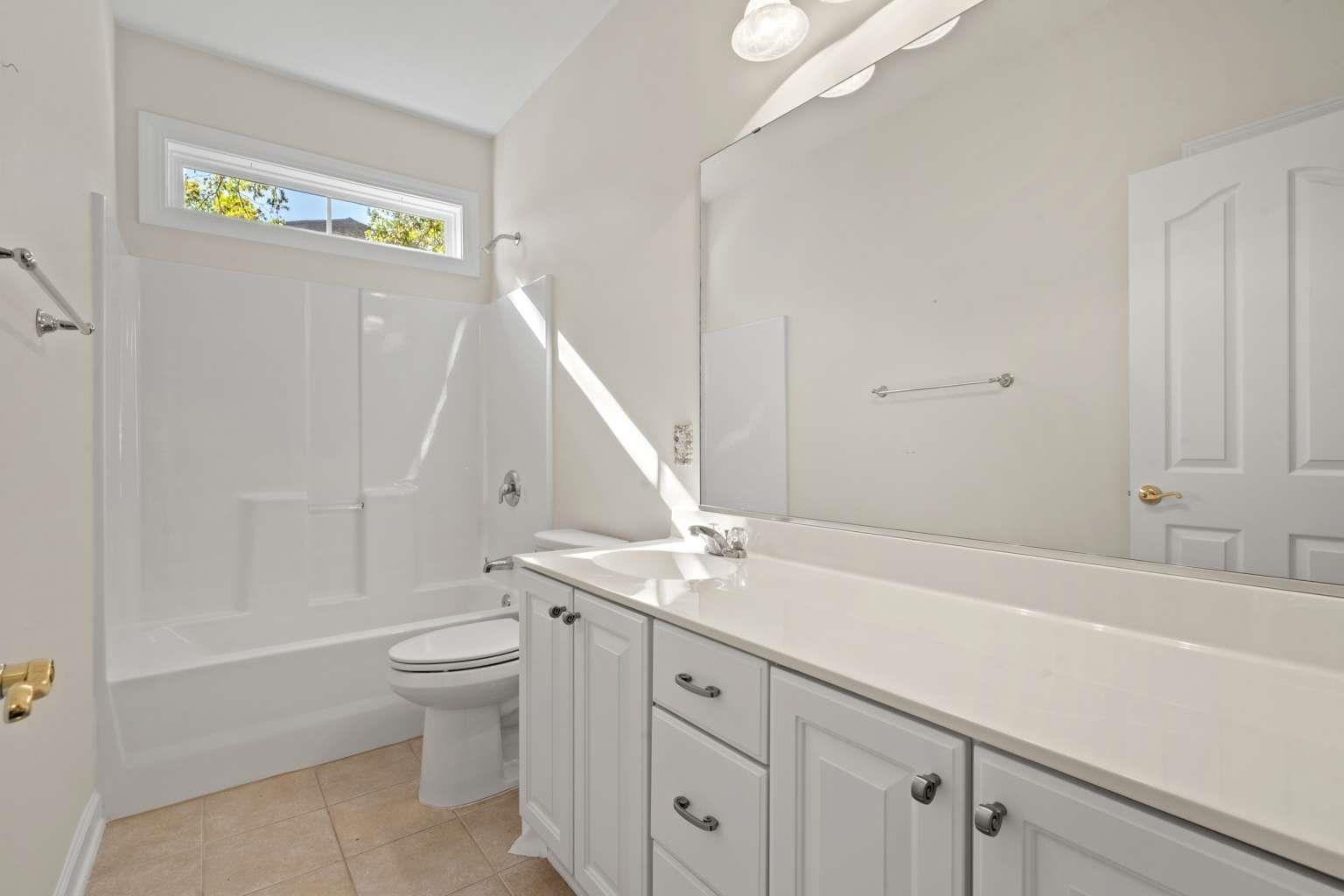 355 Camden Circle Property Photo 5