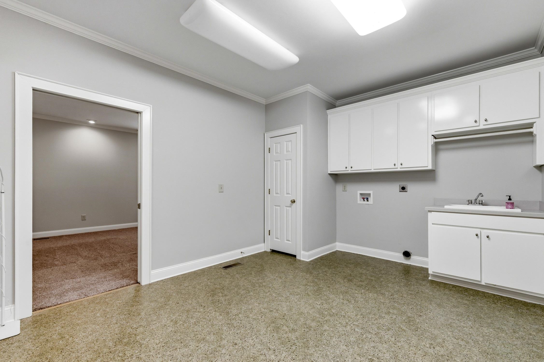 902 Grange Rd Property Photo 31