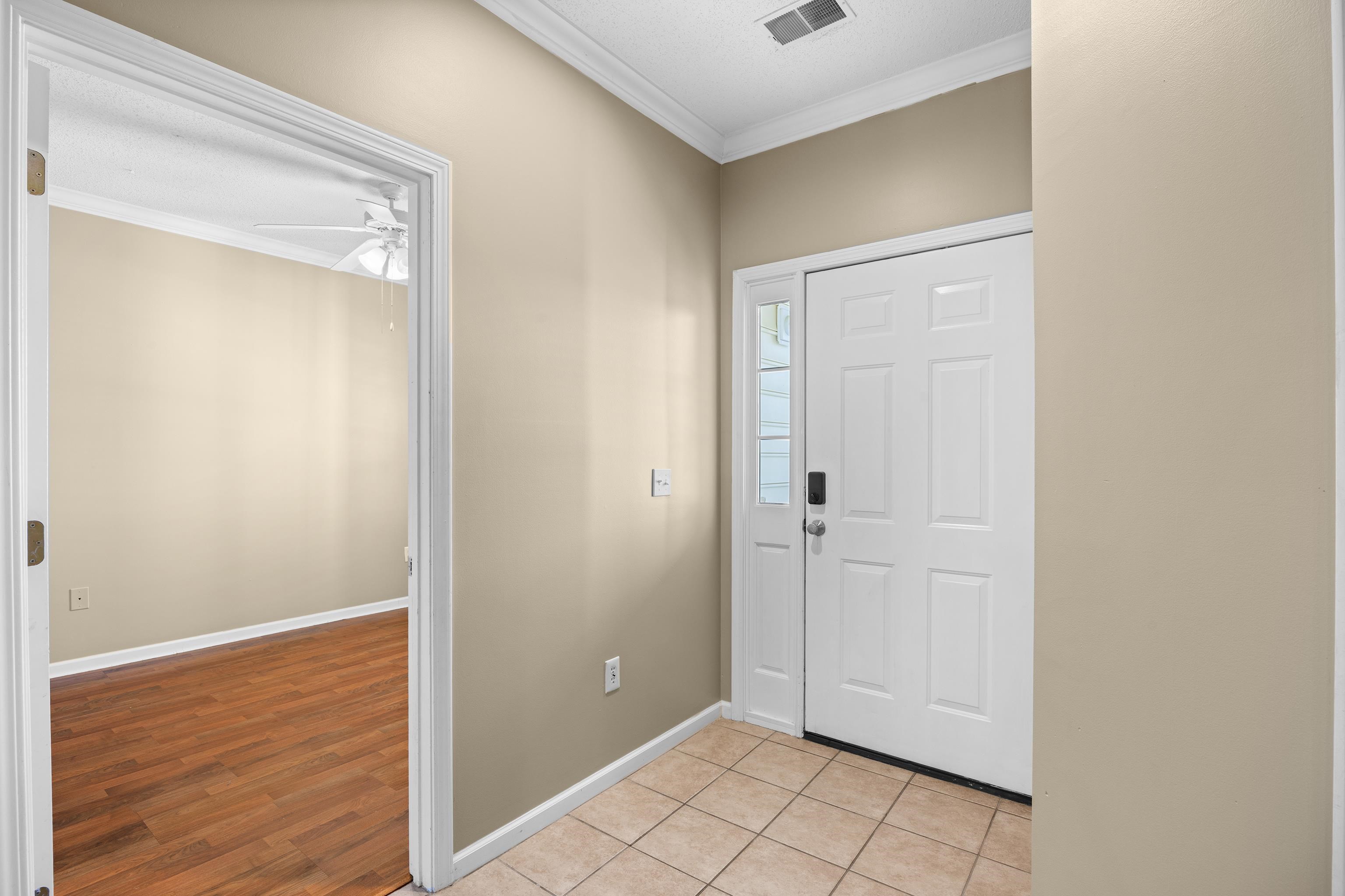 5840 Longwood Dr. Property Photo 3