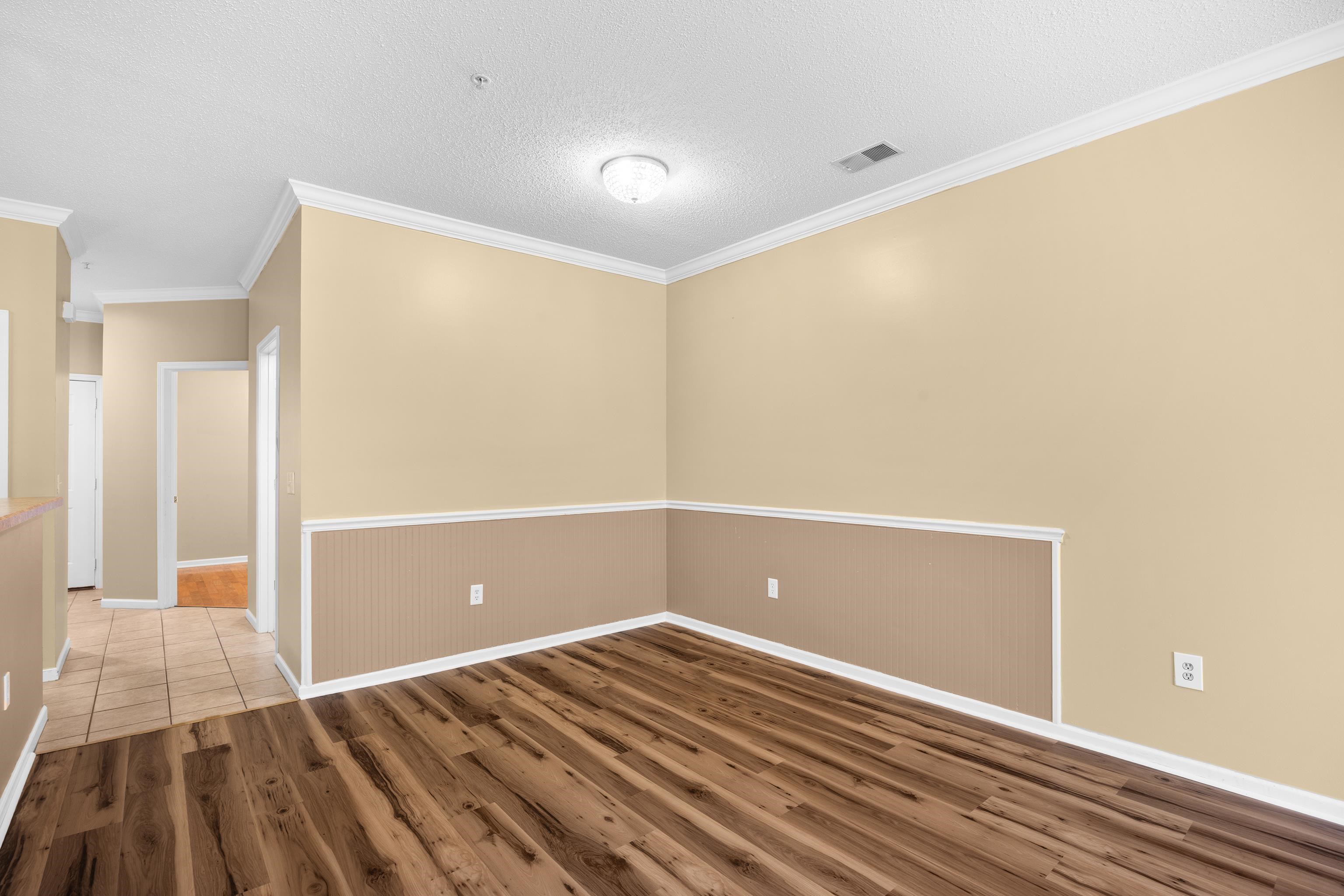 5840 Longwood Dr. Property Photo 10