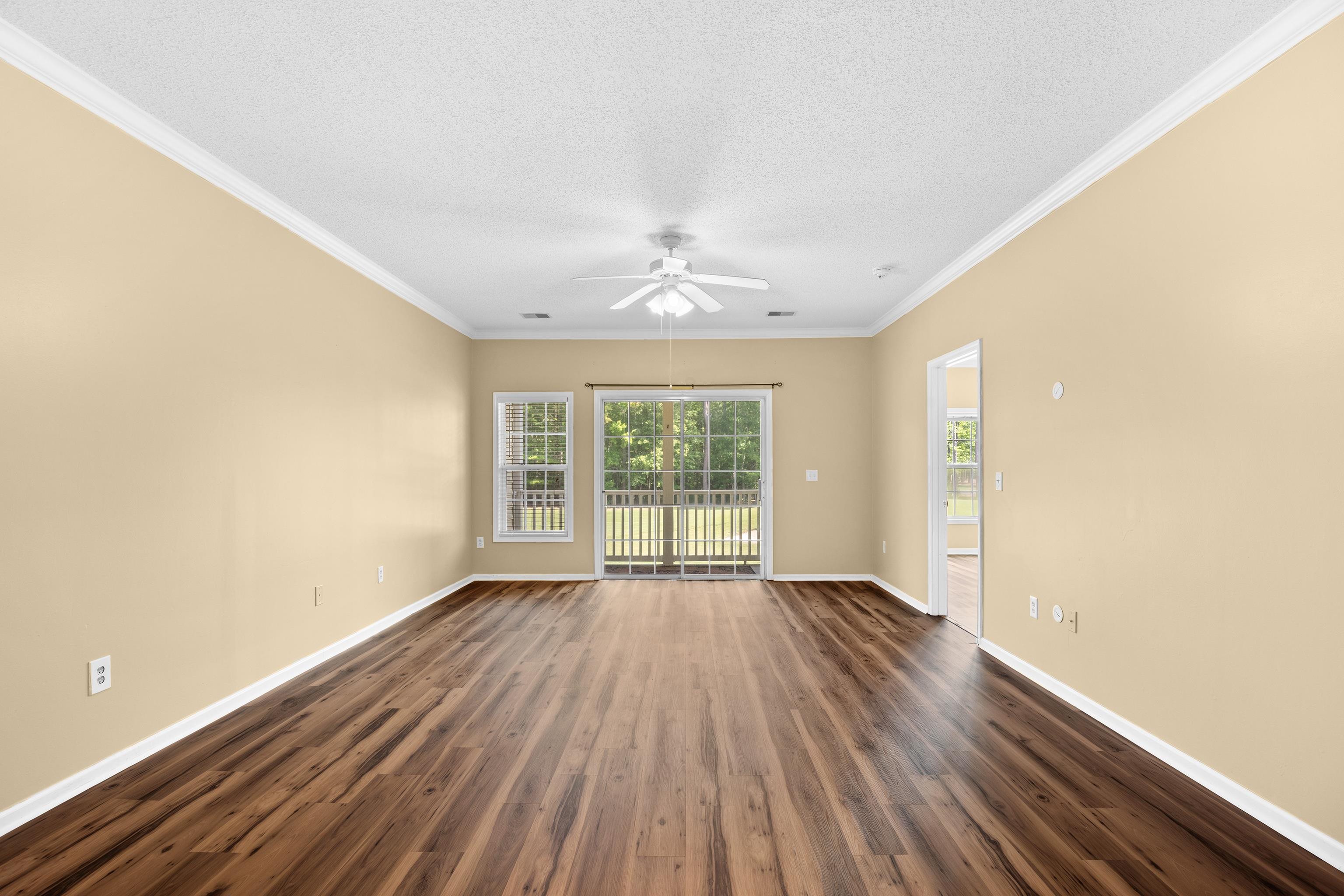 5840 Longwood Dr. Property Photo 14