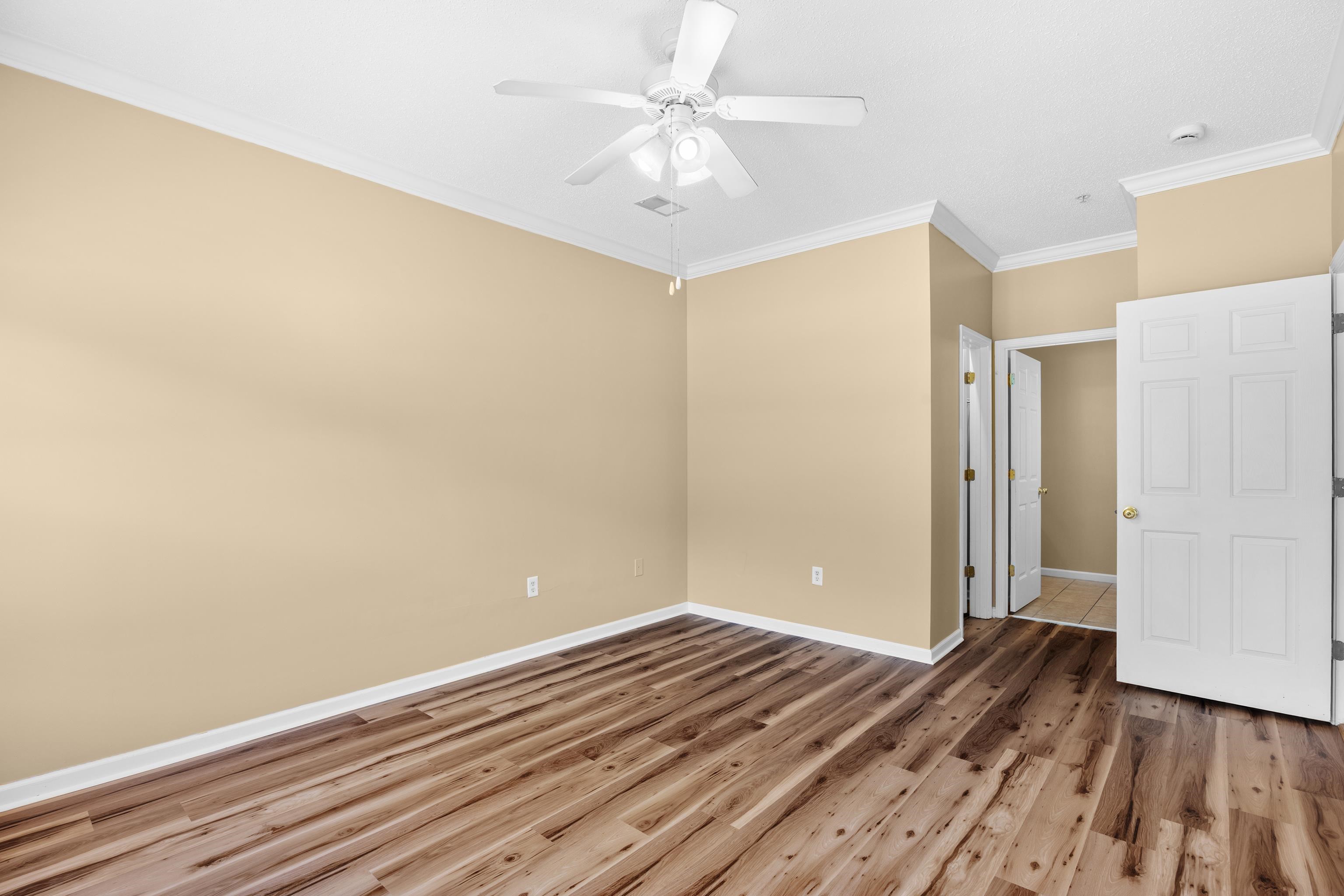 5840 Longwood Dr. Property Photo 29