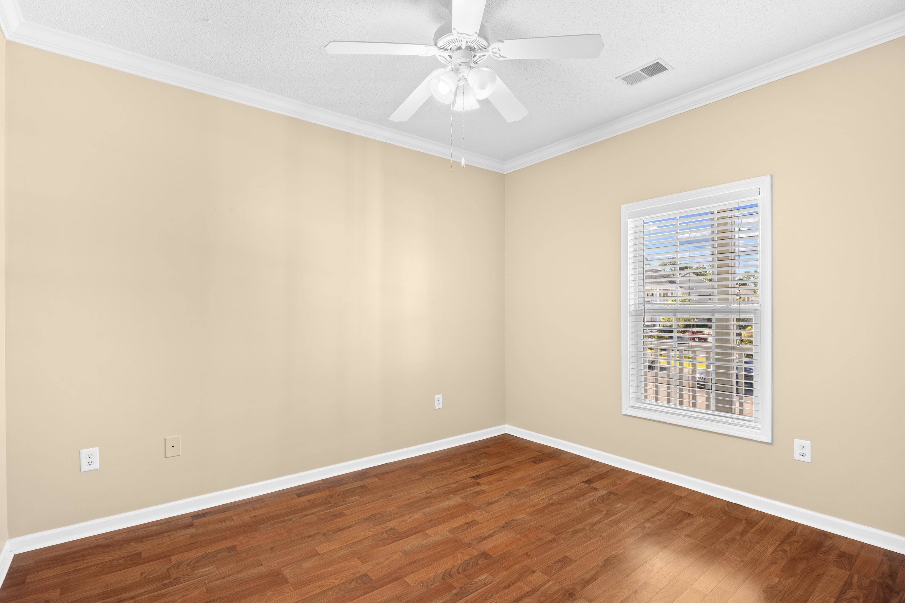 5840 Longwood Dr. Property Photo 34