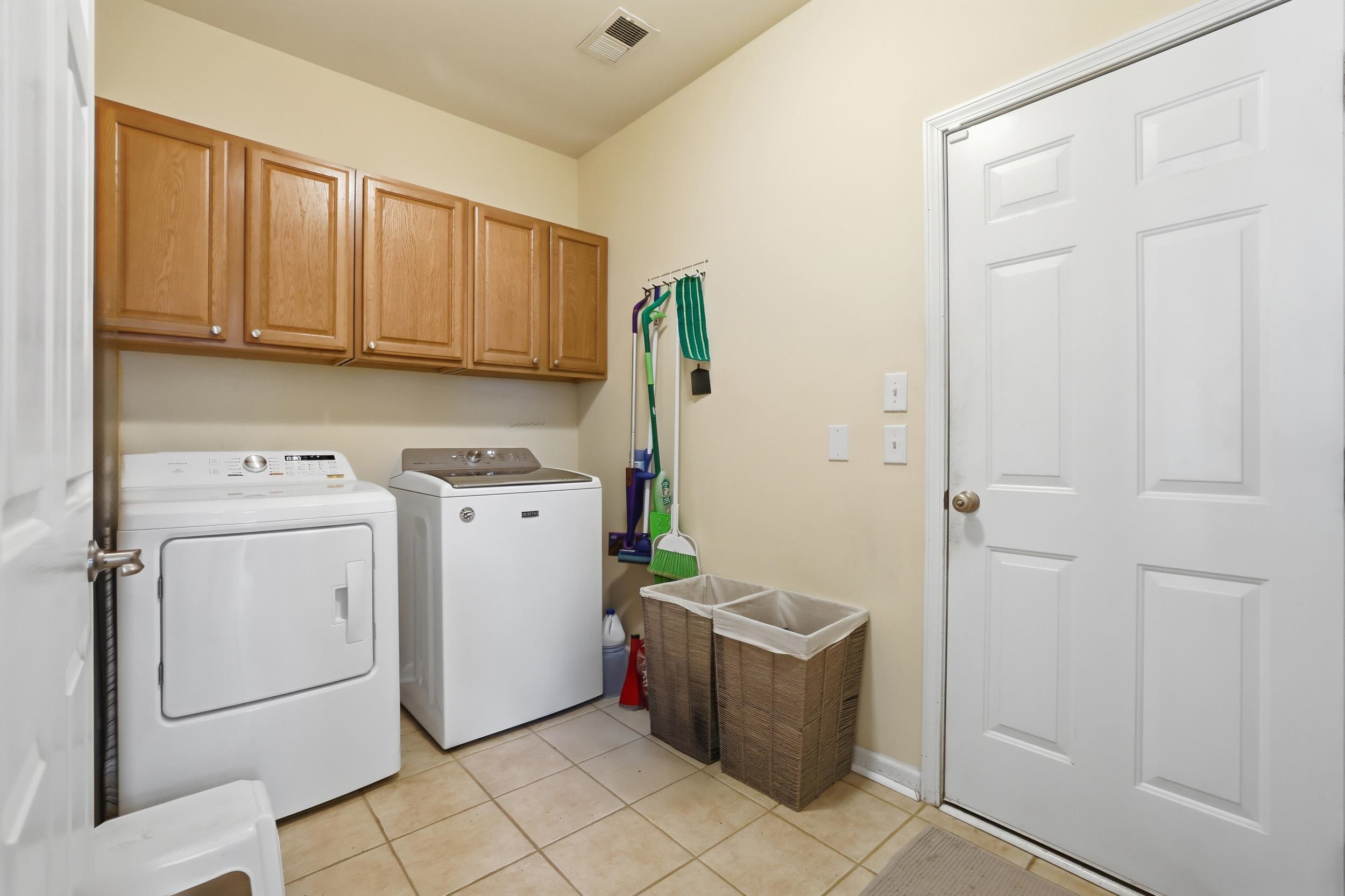 3365 Picket Fence Ln. Property Photo 38