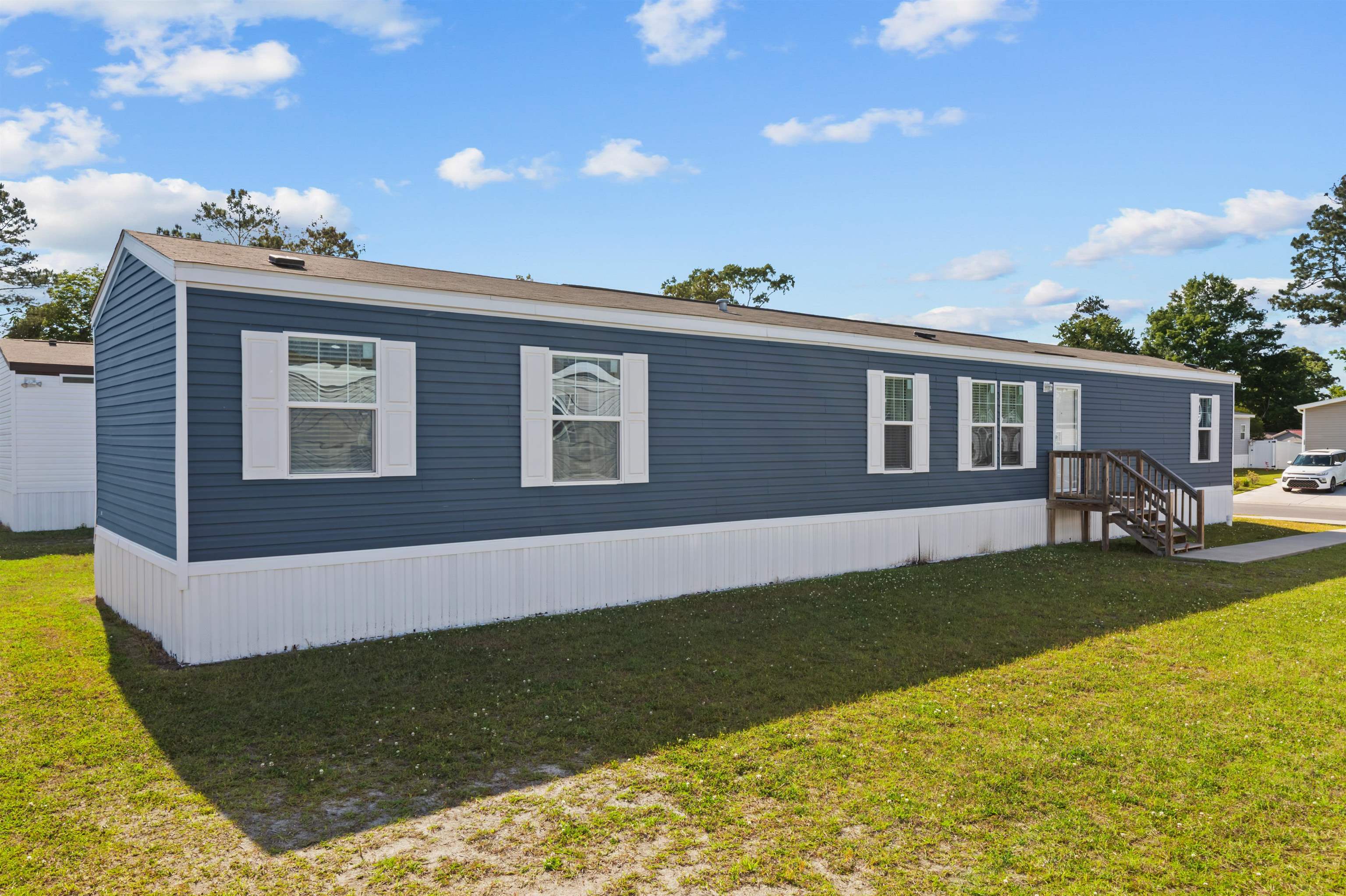 108 Shetland Woods Dr. Property Photo 3