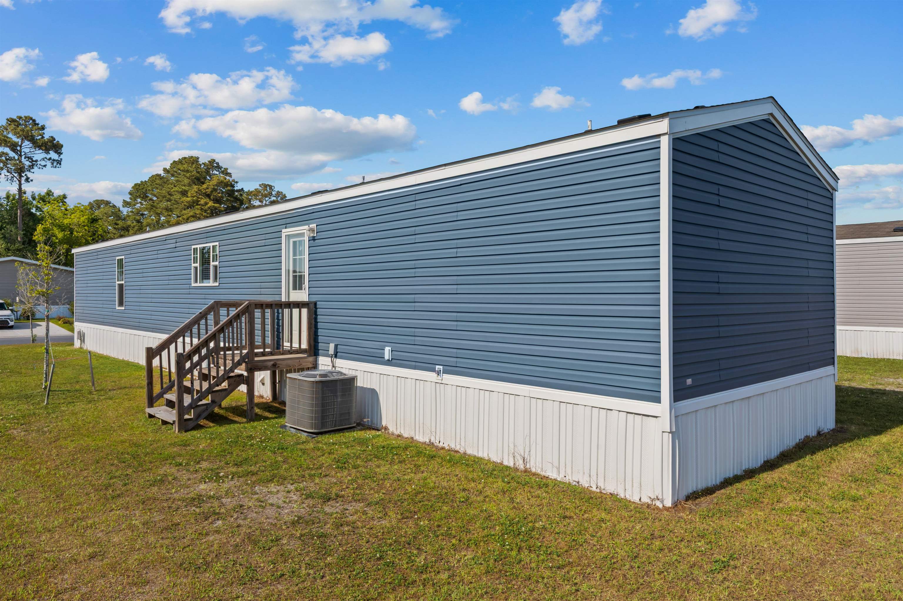 108 Shetland Woods Dr. Property Photo 4