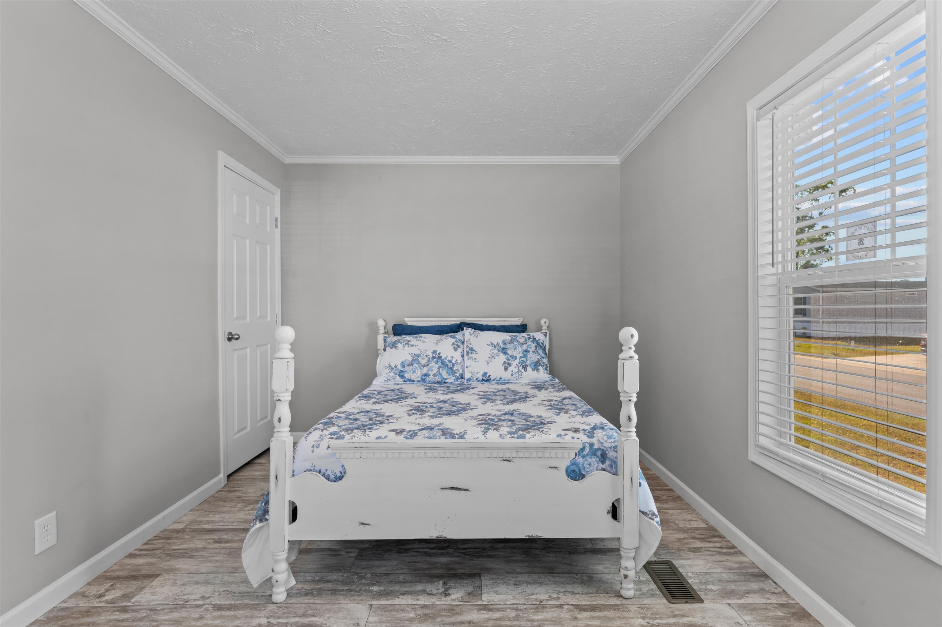 108 Shetland Woods Dr. Property Photo 29