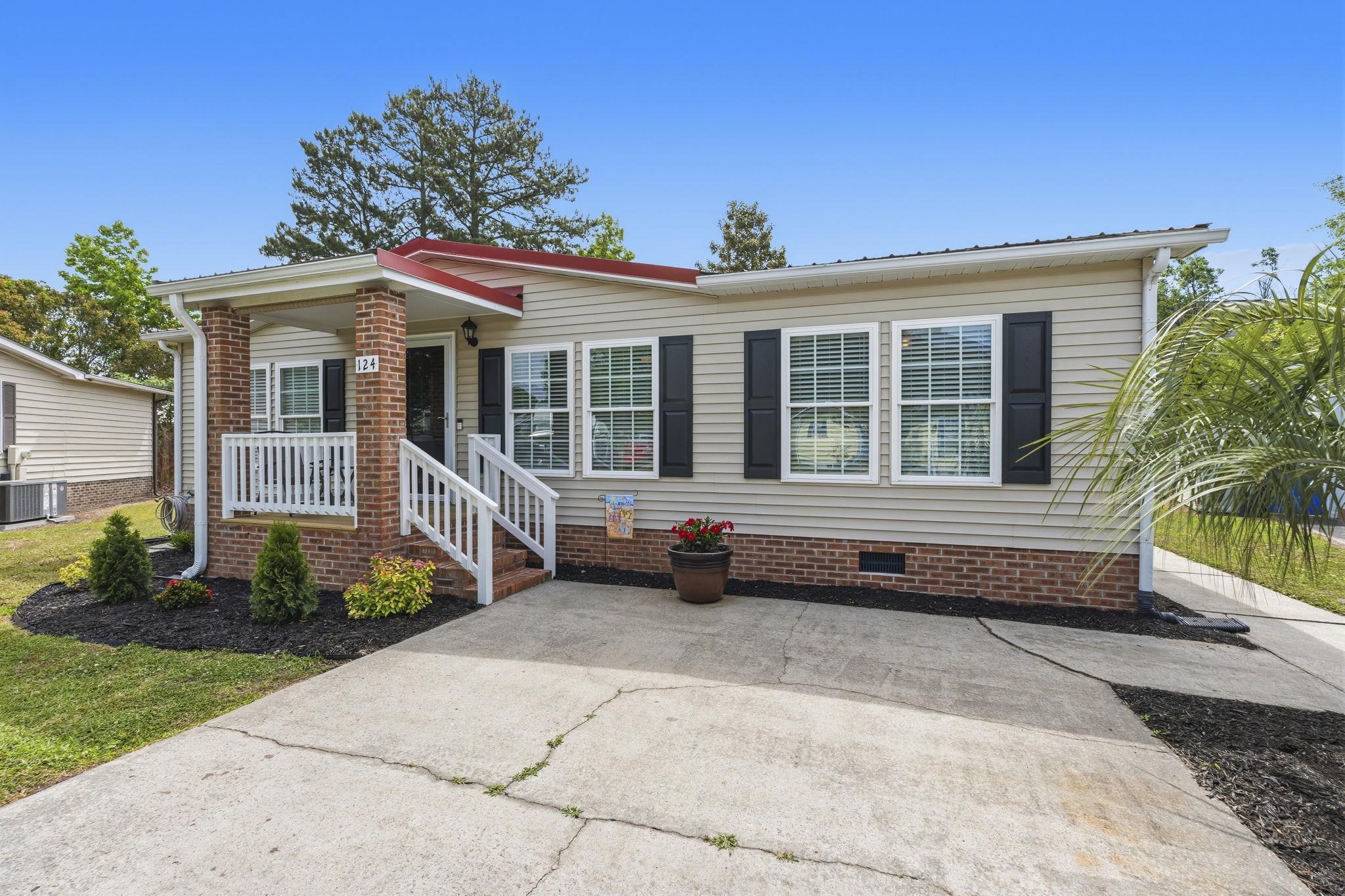 124 Queens Rd. Property Photo 33