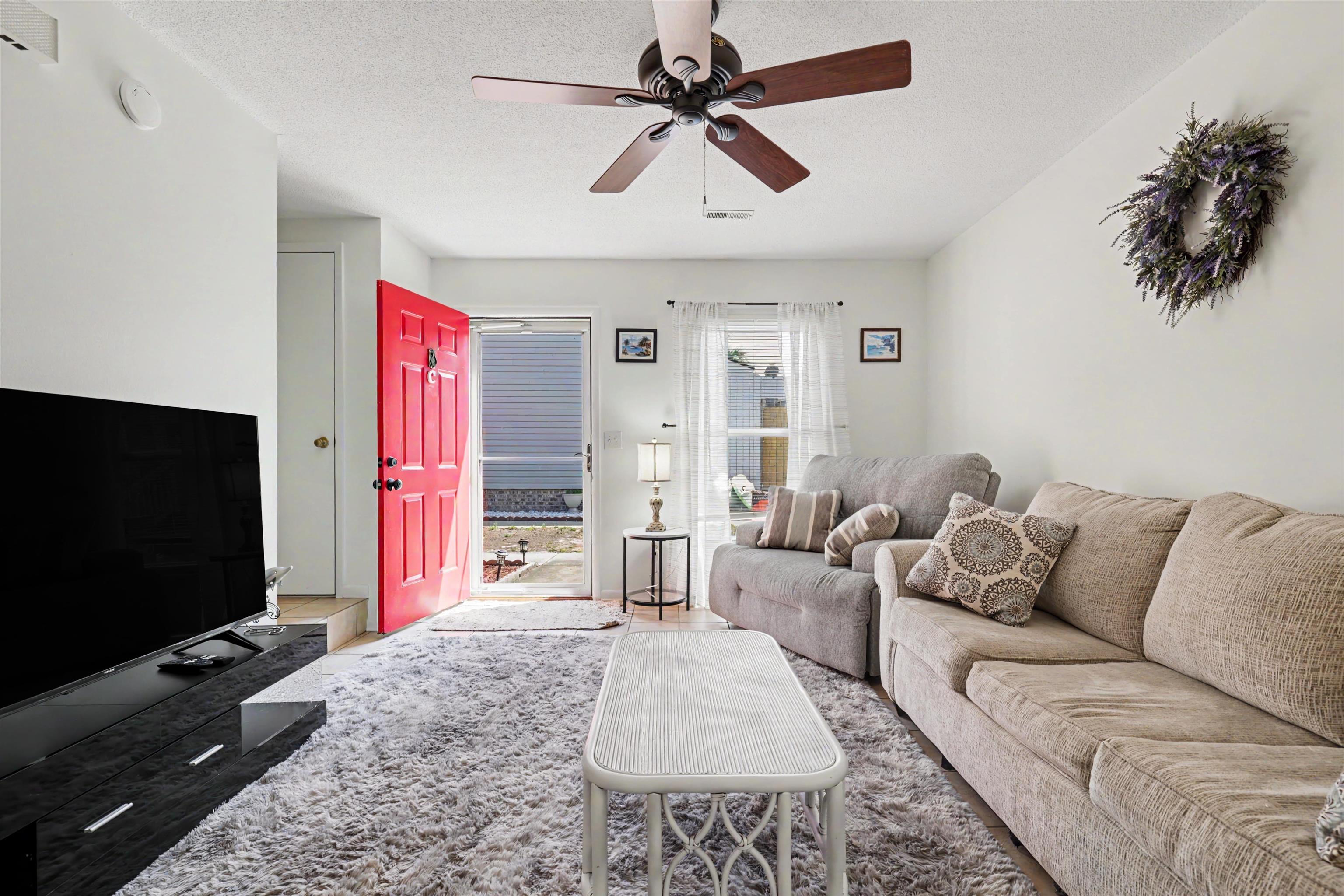 1707 Edge Dr. Property Photo 4