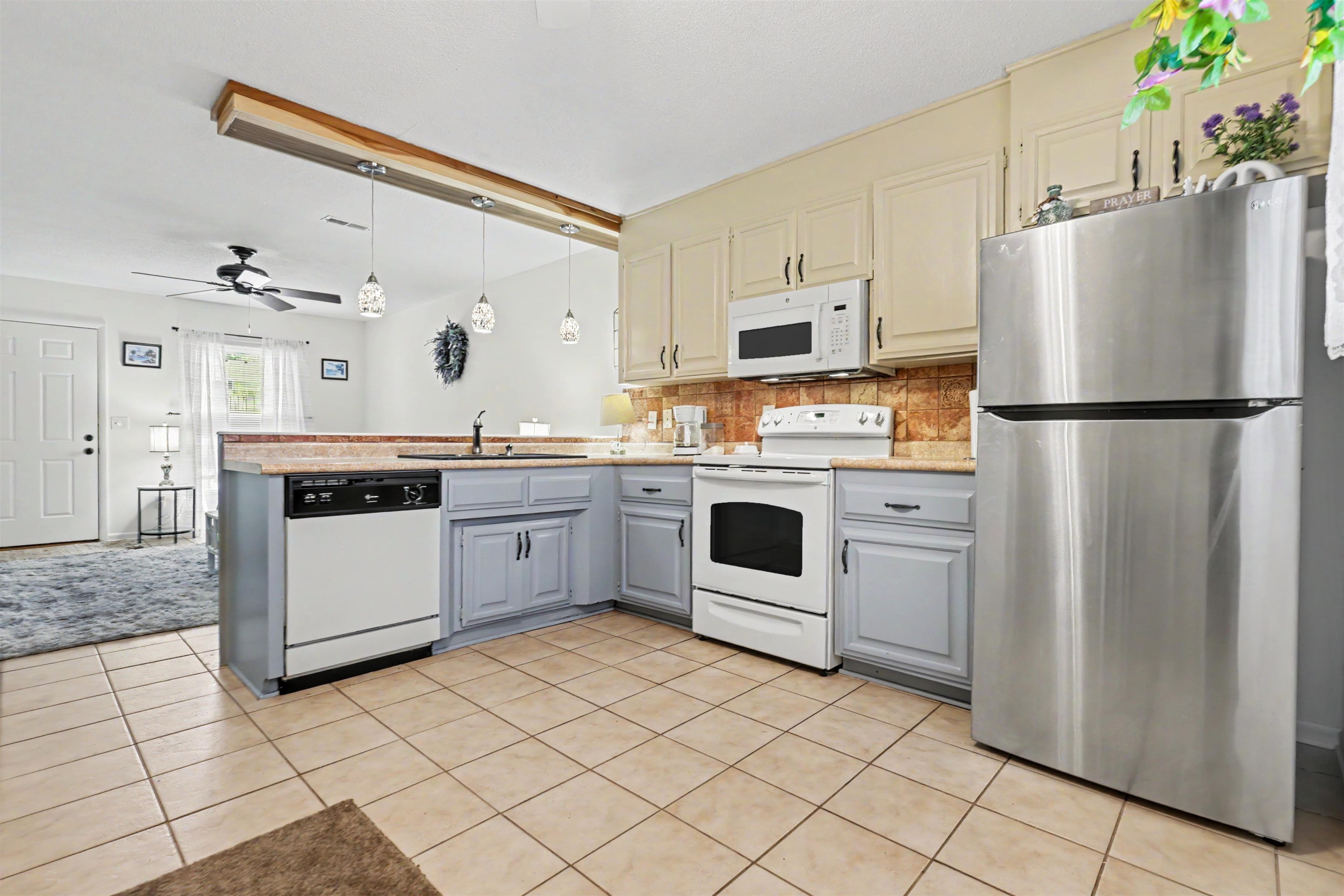 1707 Edge Dr. Property Photo 5