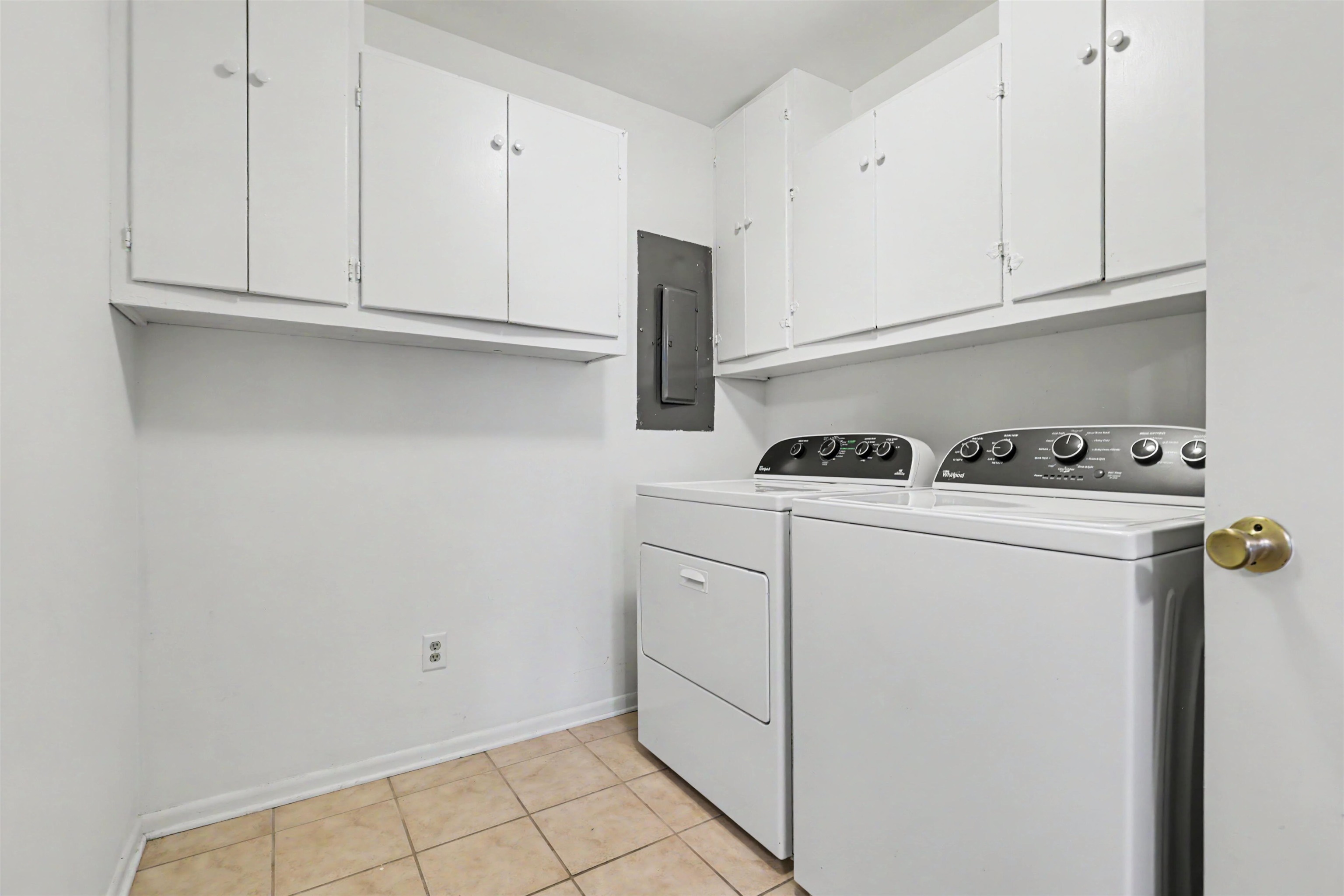 1707 Edge Dr. Property Photo 12