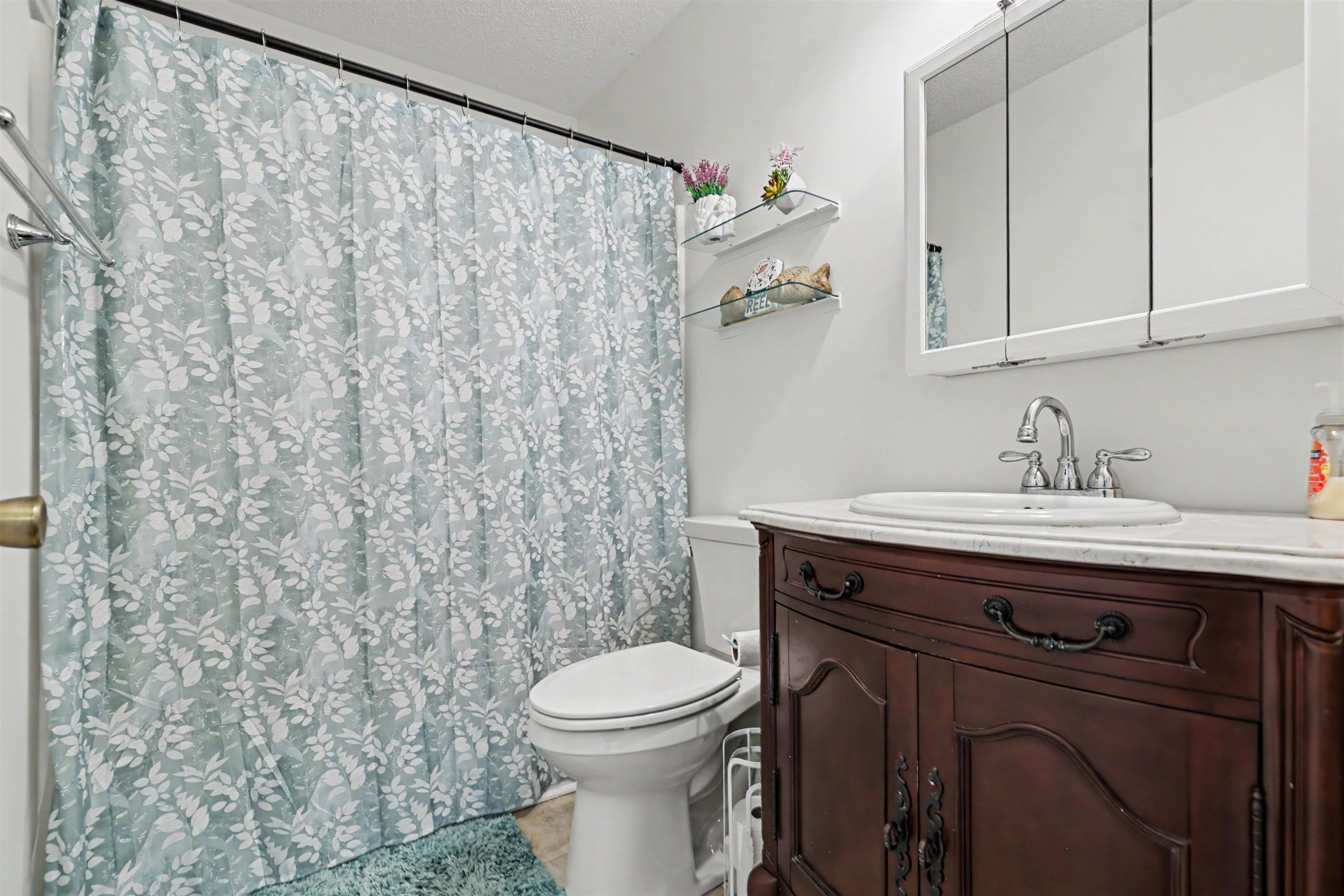 1707 Edge Dr. Property Photo 16