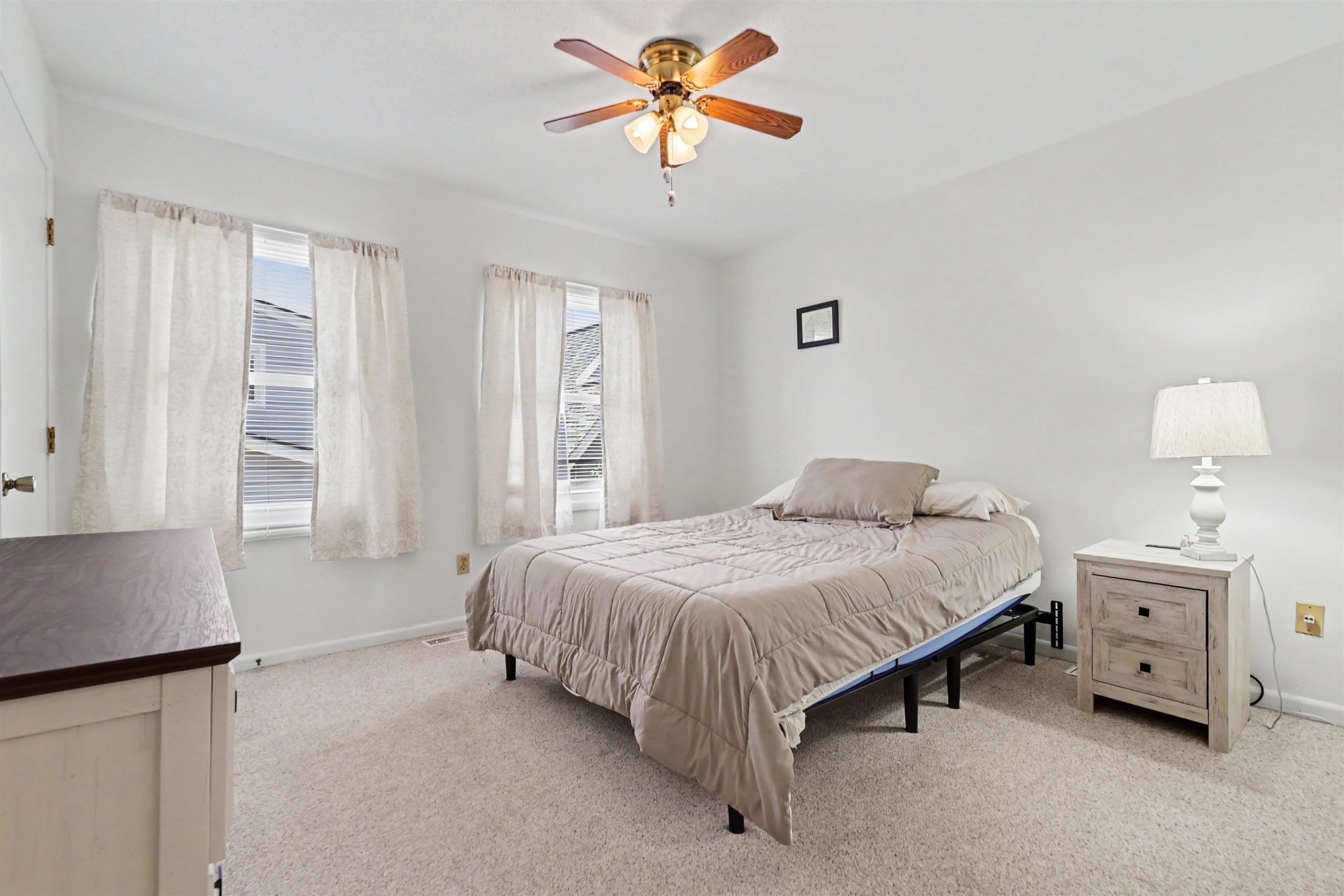 1707 Edge Dr. Property Photo 17