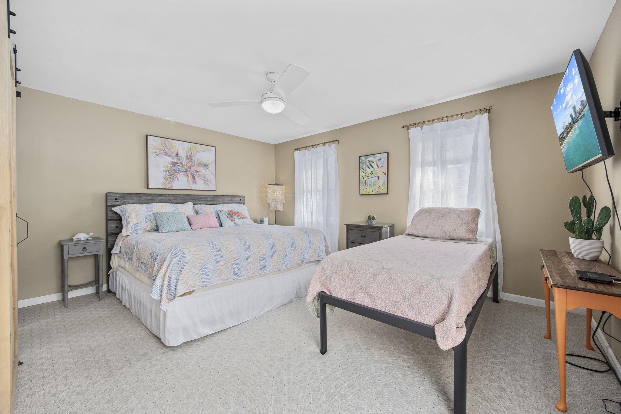 2306 Holly Dr. Property Photo 14