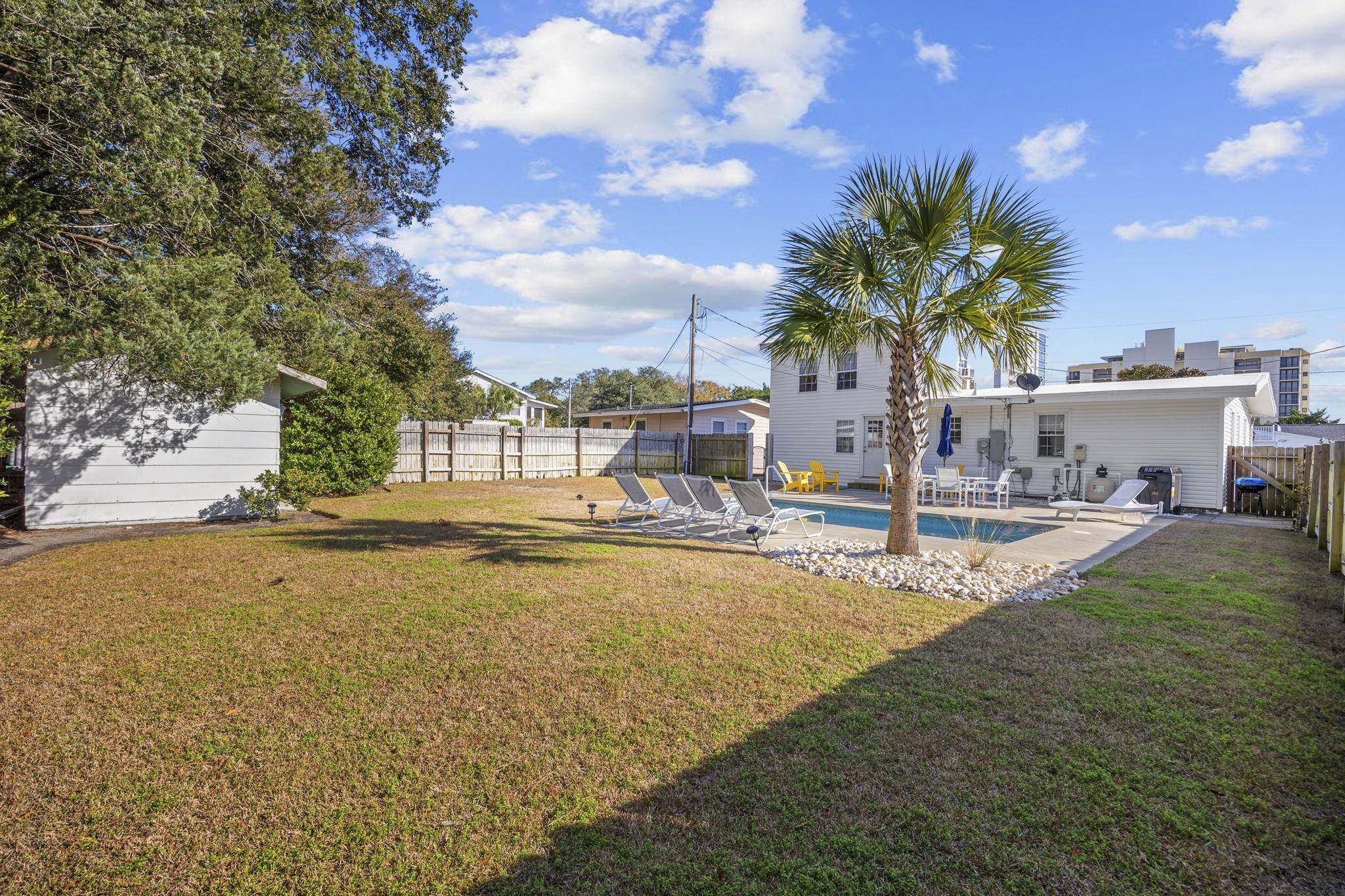 2306 Holly Dr. Property Photo 32