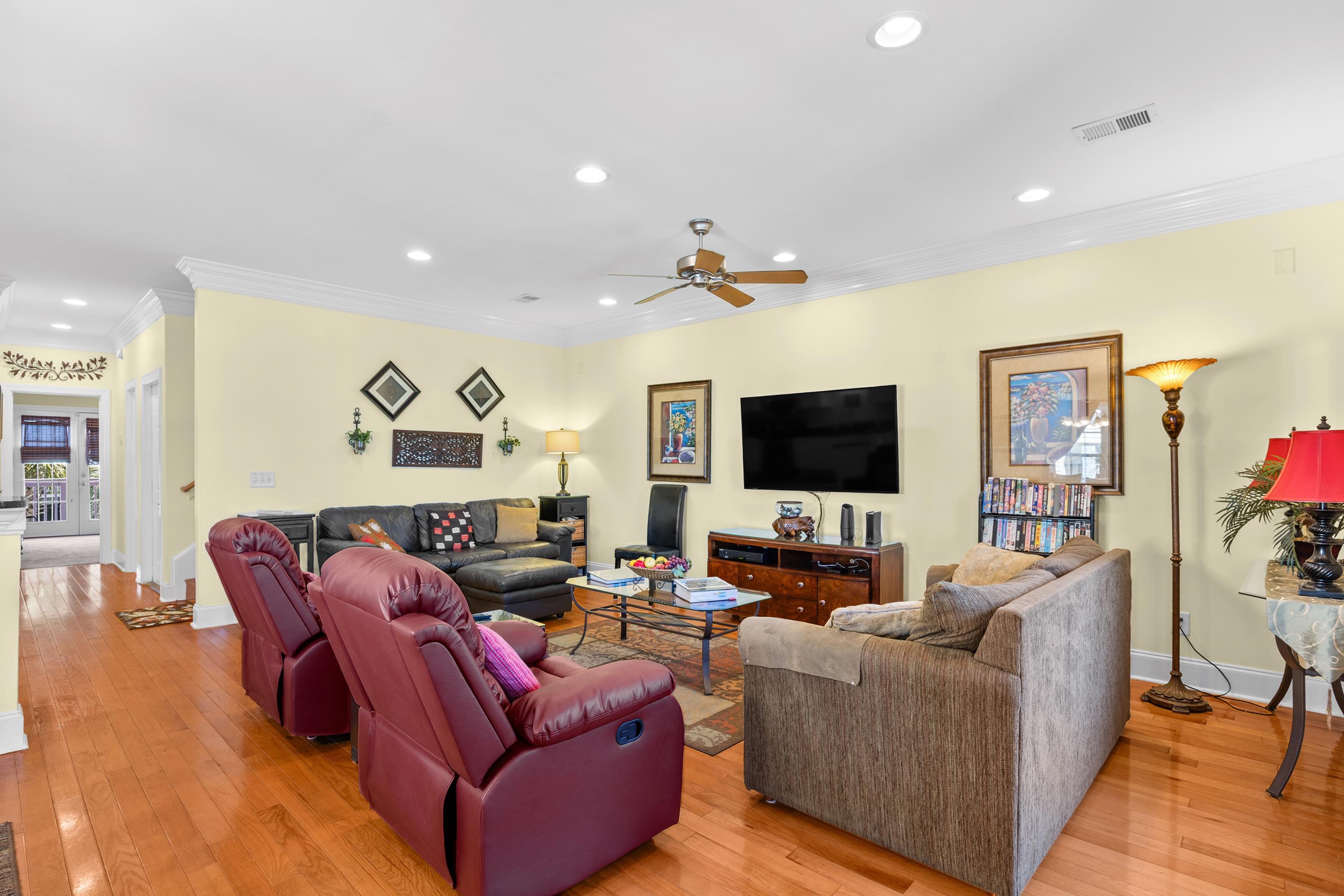 118 Seabreeze Dr. Property Photo 8