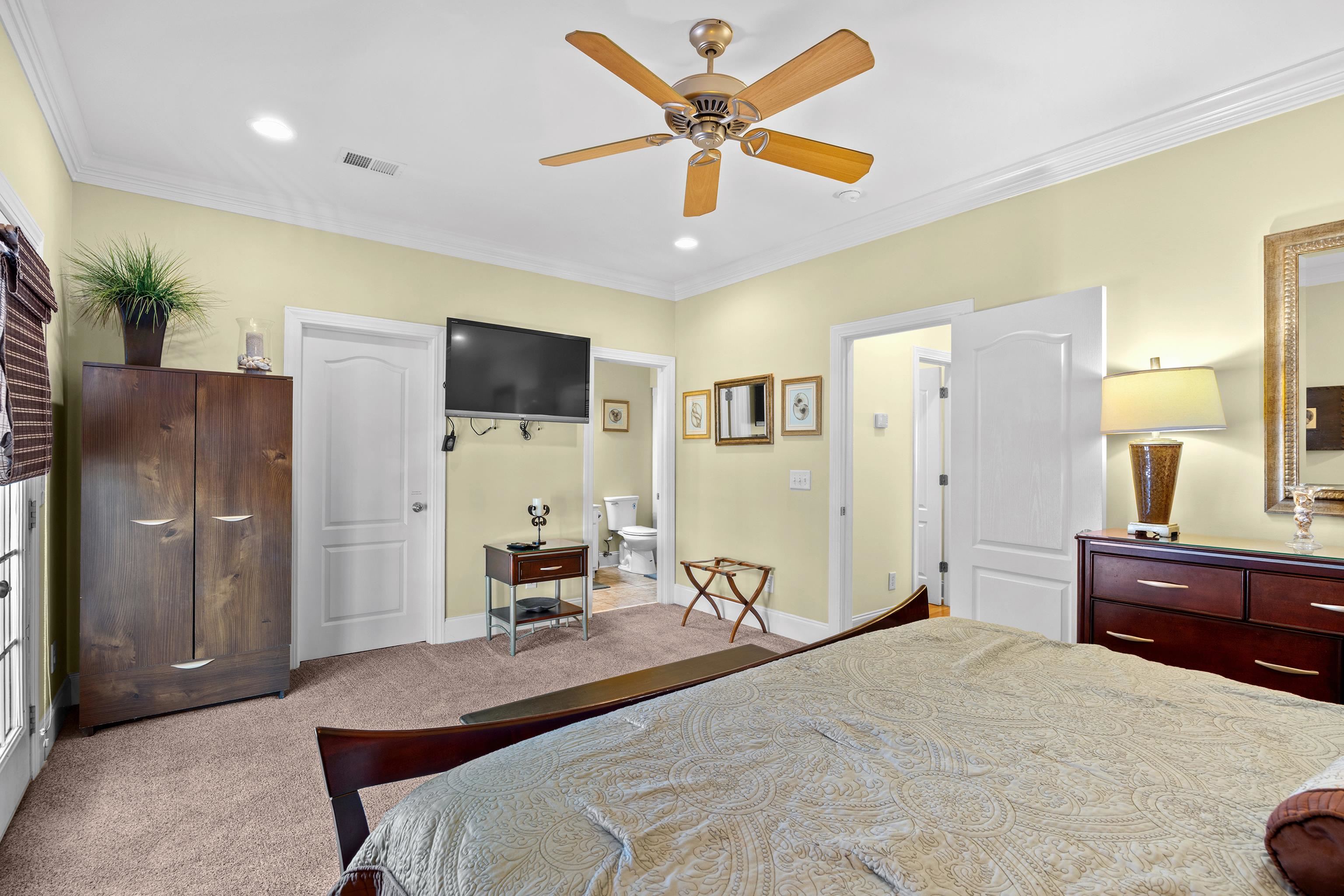118 Seabreeze Dr. Property Photo 16