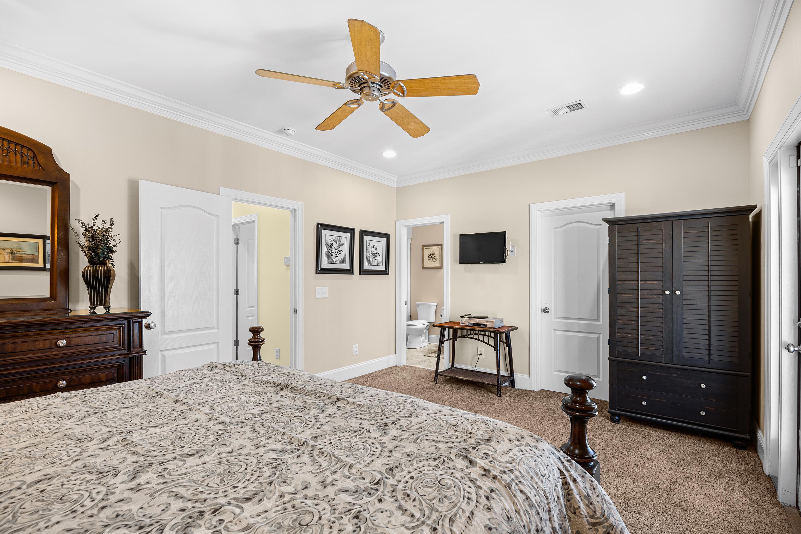 118 Seabreeze Dr. Property Photo 30