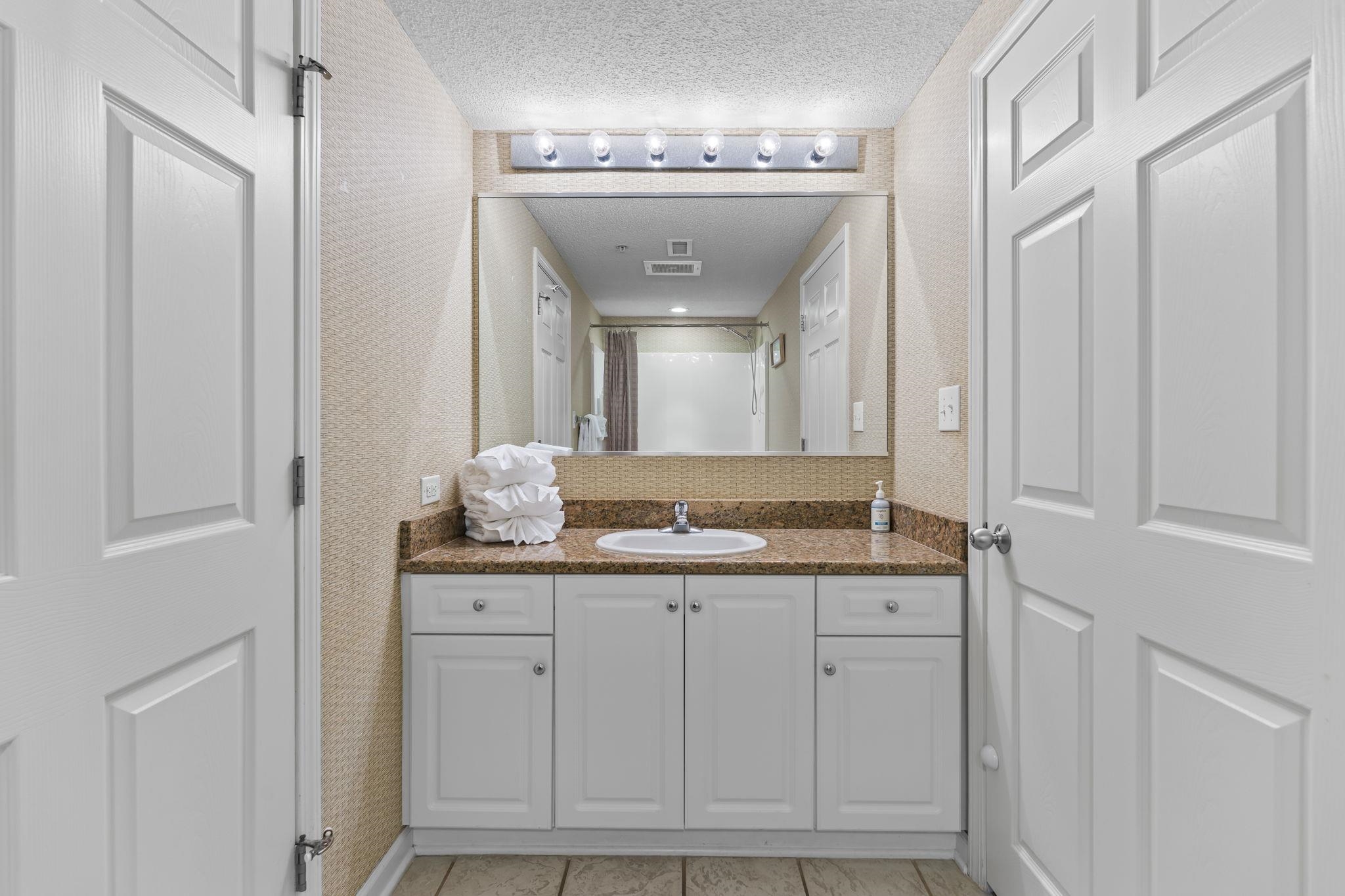 4801 Harbor Pointe Dr. Property Photo 9