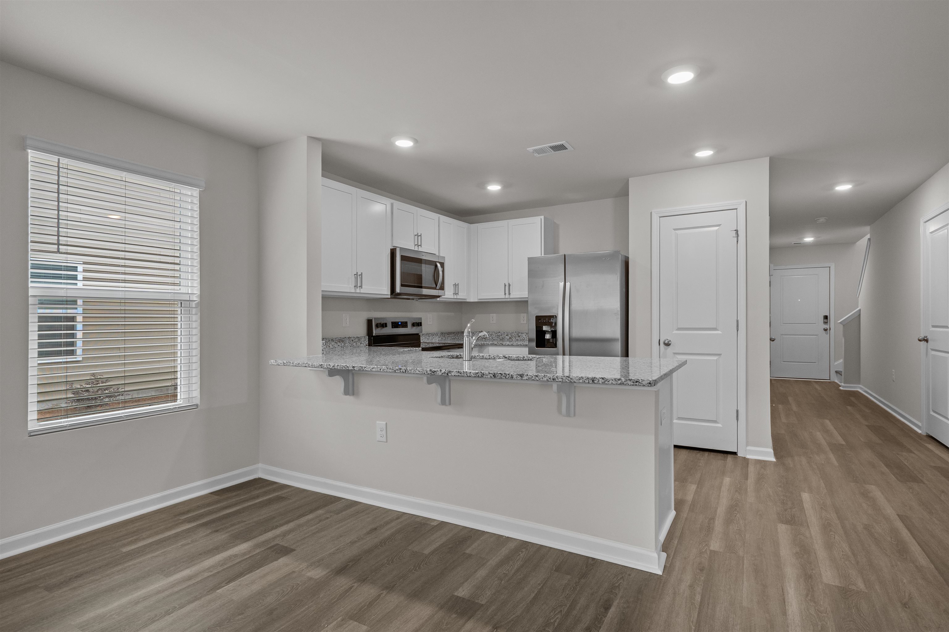 547 Gemstone Blvd Property Photo 13