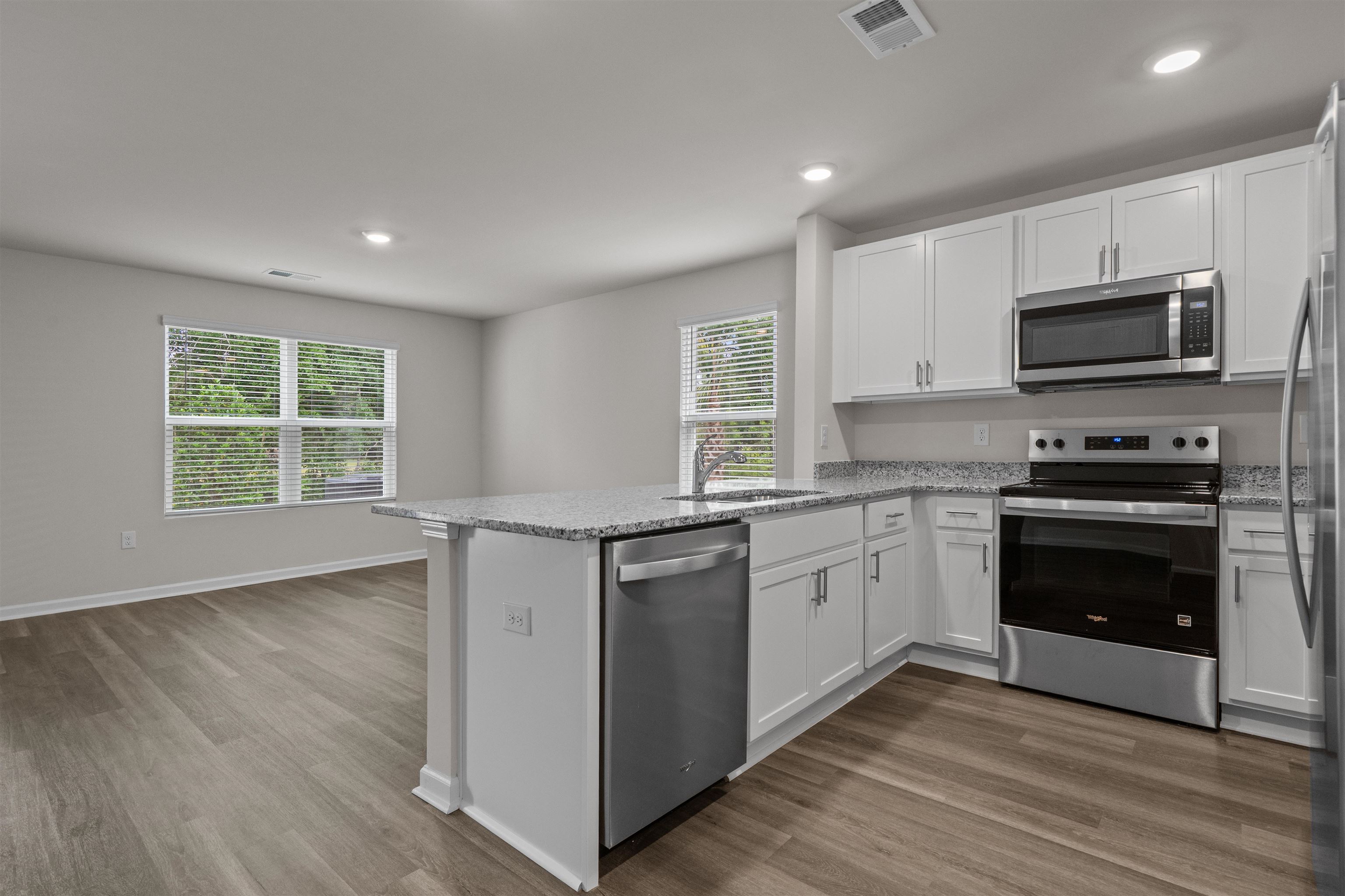 547 Gemstone Blvd Property Photo 15