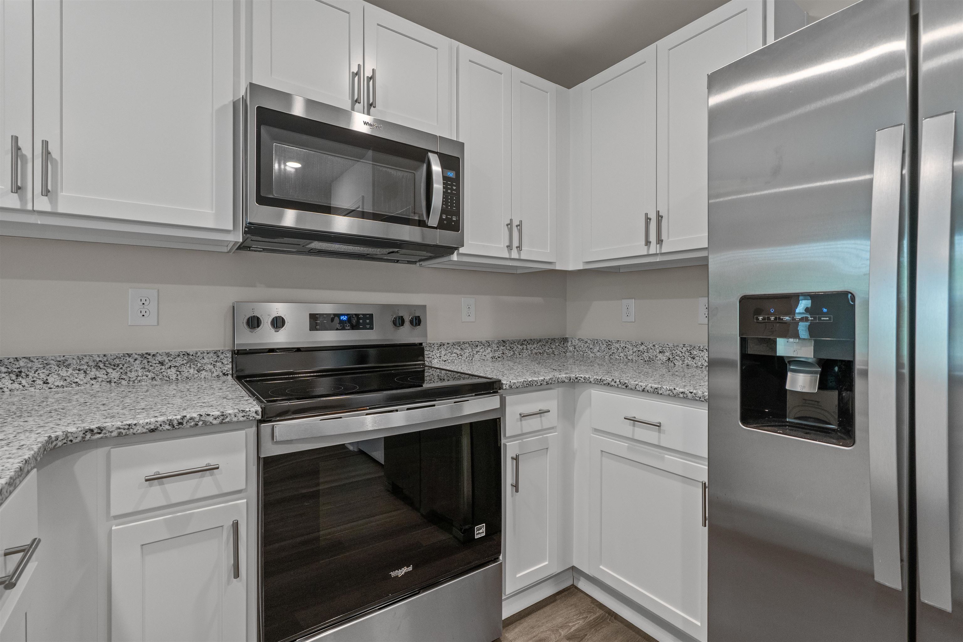 547 Gemstone Blvd Property Photo 16