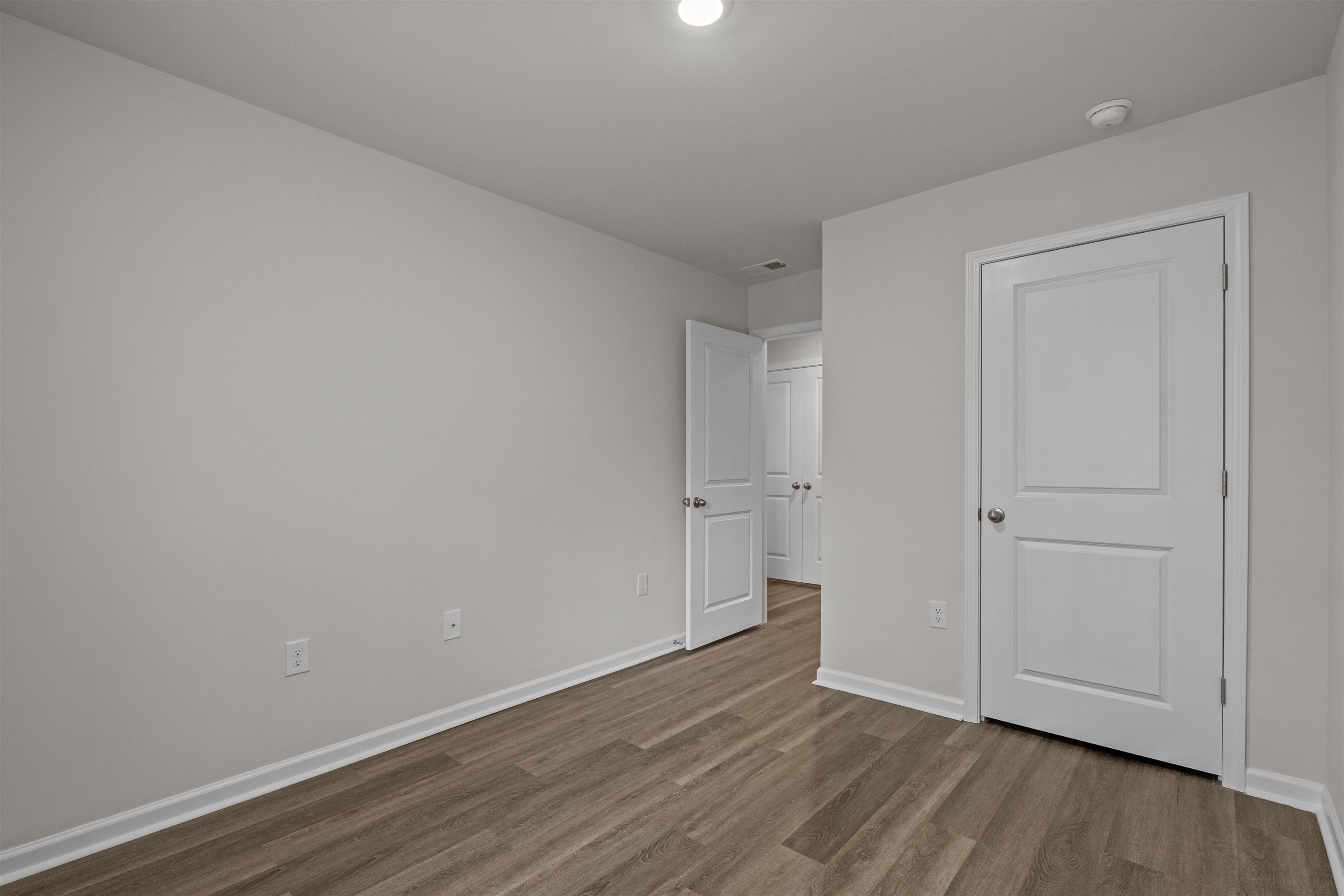 547 Gemstone Blvd Property Photo 23