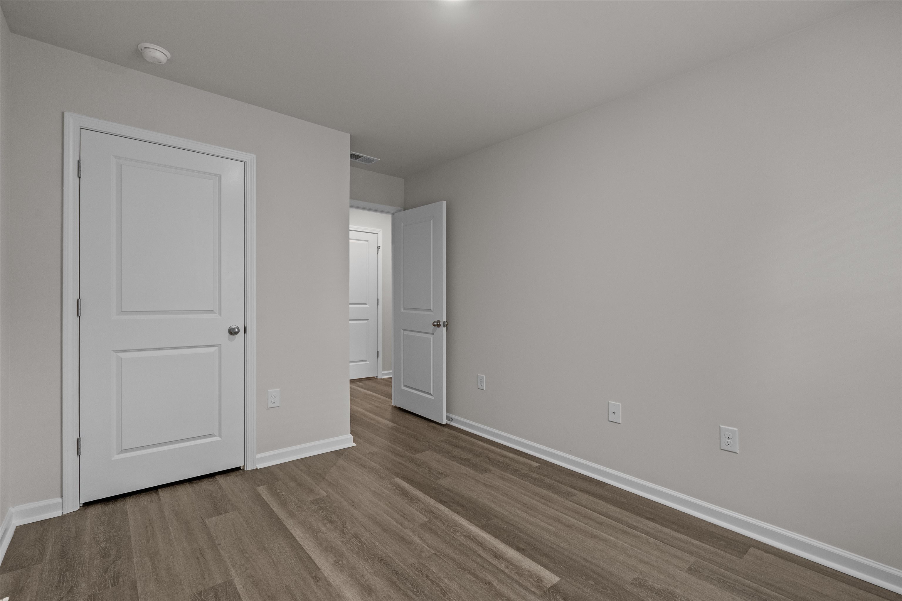 547 Gemstone Blvd Property Photo 25