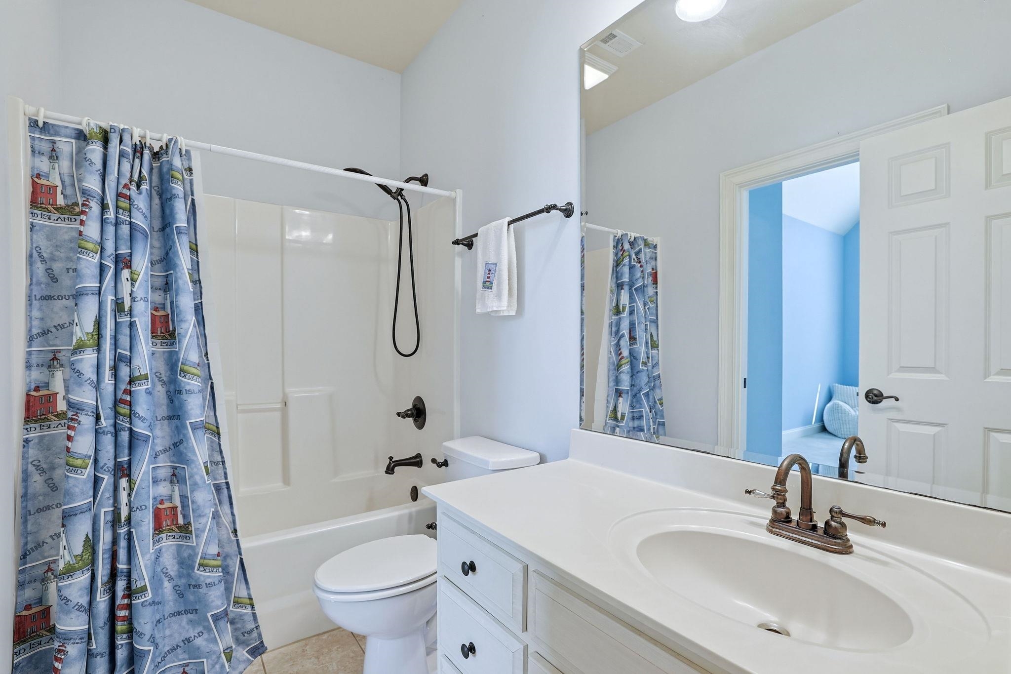 899 Shaftesbury Ln. Property Photo 25