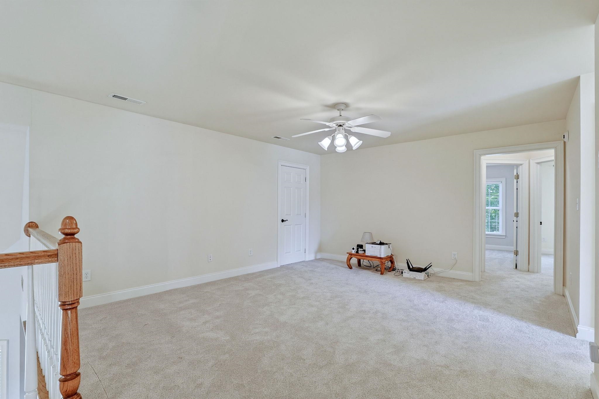 899 Shaftesbury Ln. Property Photo 27