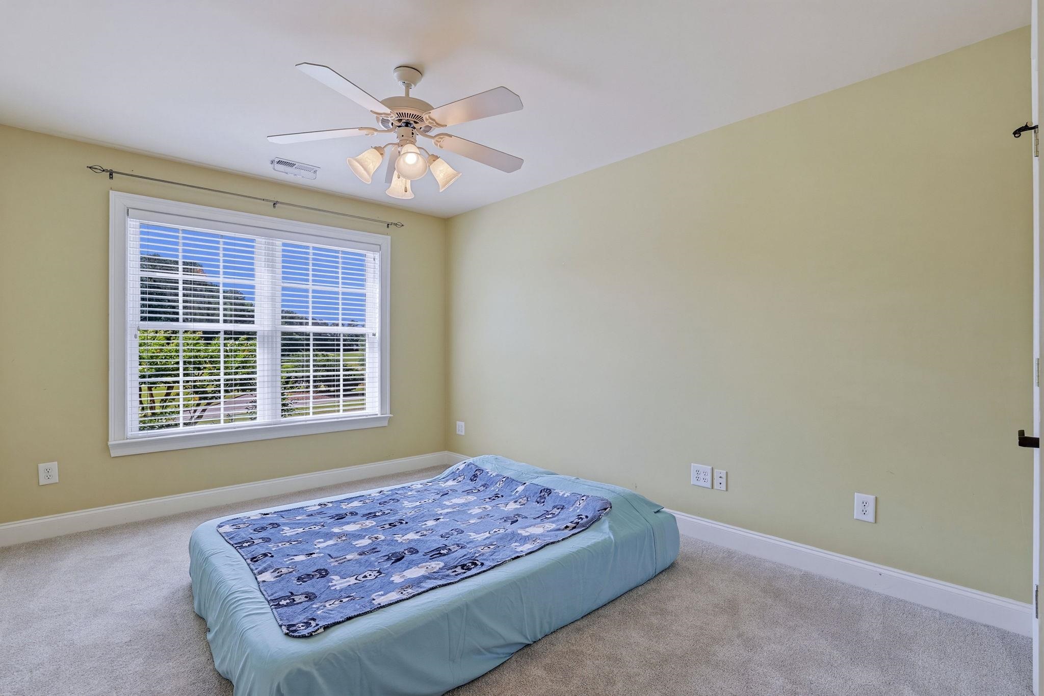 899 Shaftesbury Ln. Property Photo 34