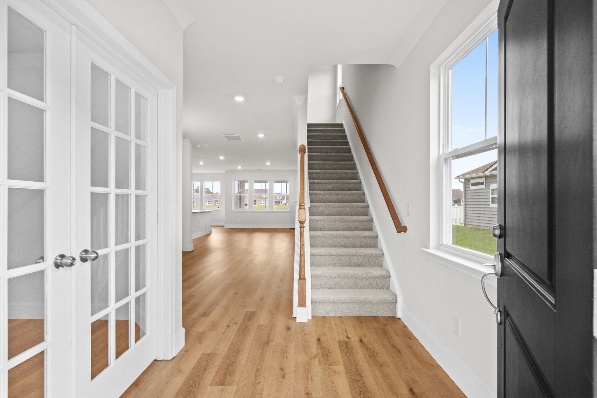1091 Harbison Circle Property Photo 6