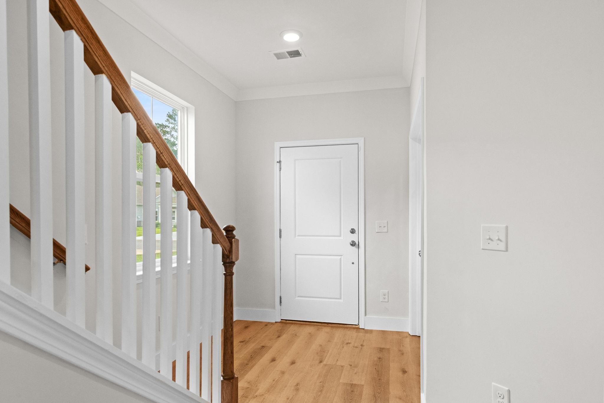 1091 Harbison Circle Property Photo 9