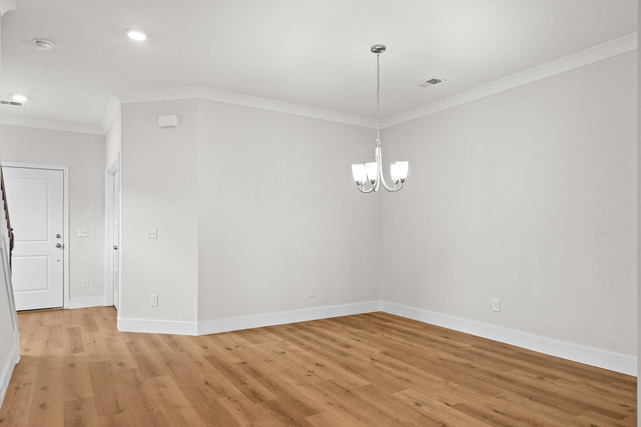 1091 Harbison Circle Property Photo 12
