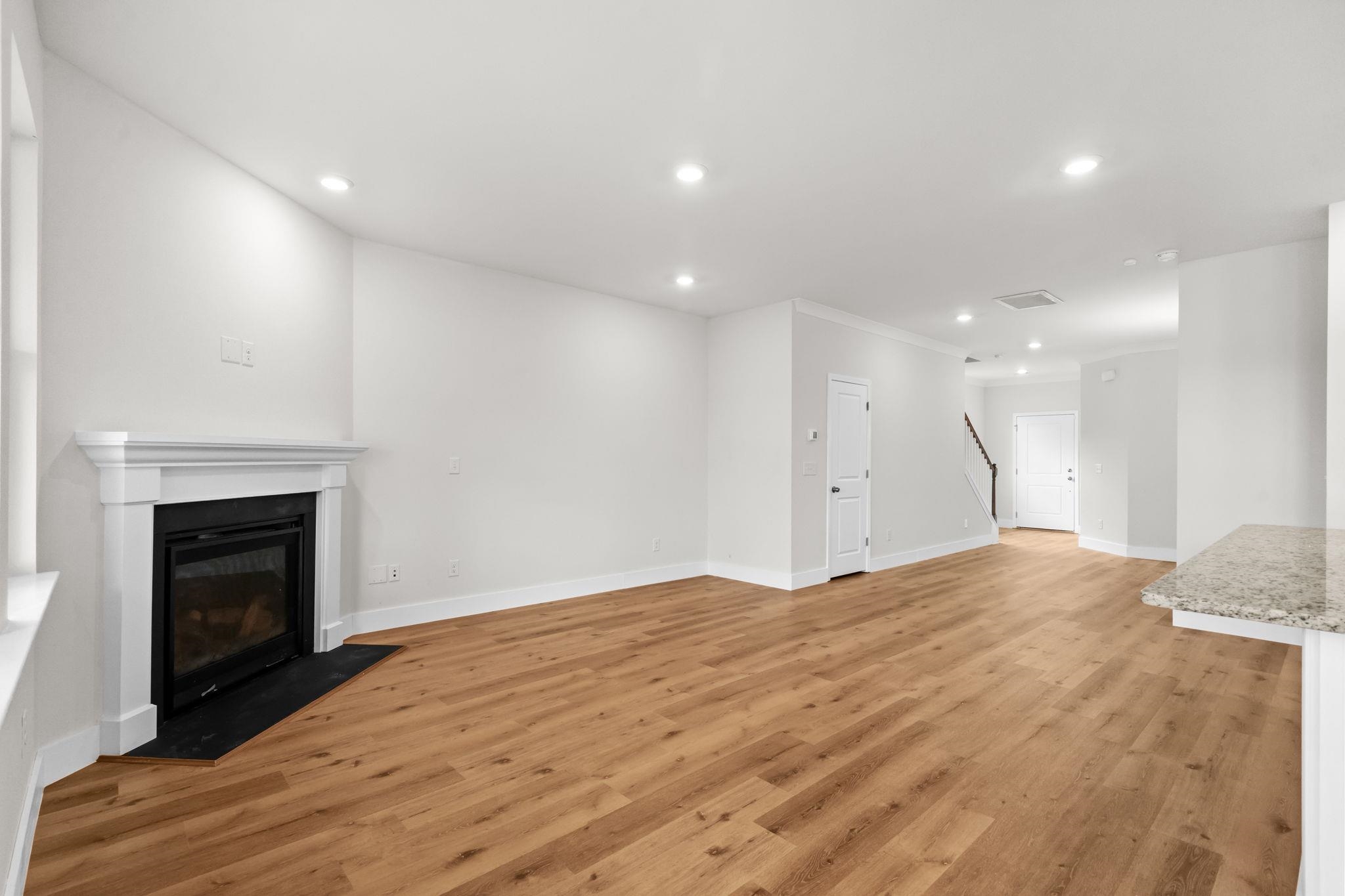 1091 Harbison Circle Property Photo 15