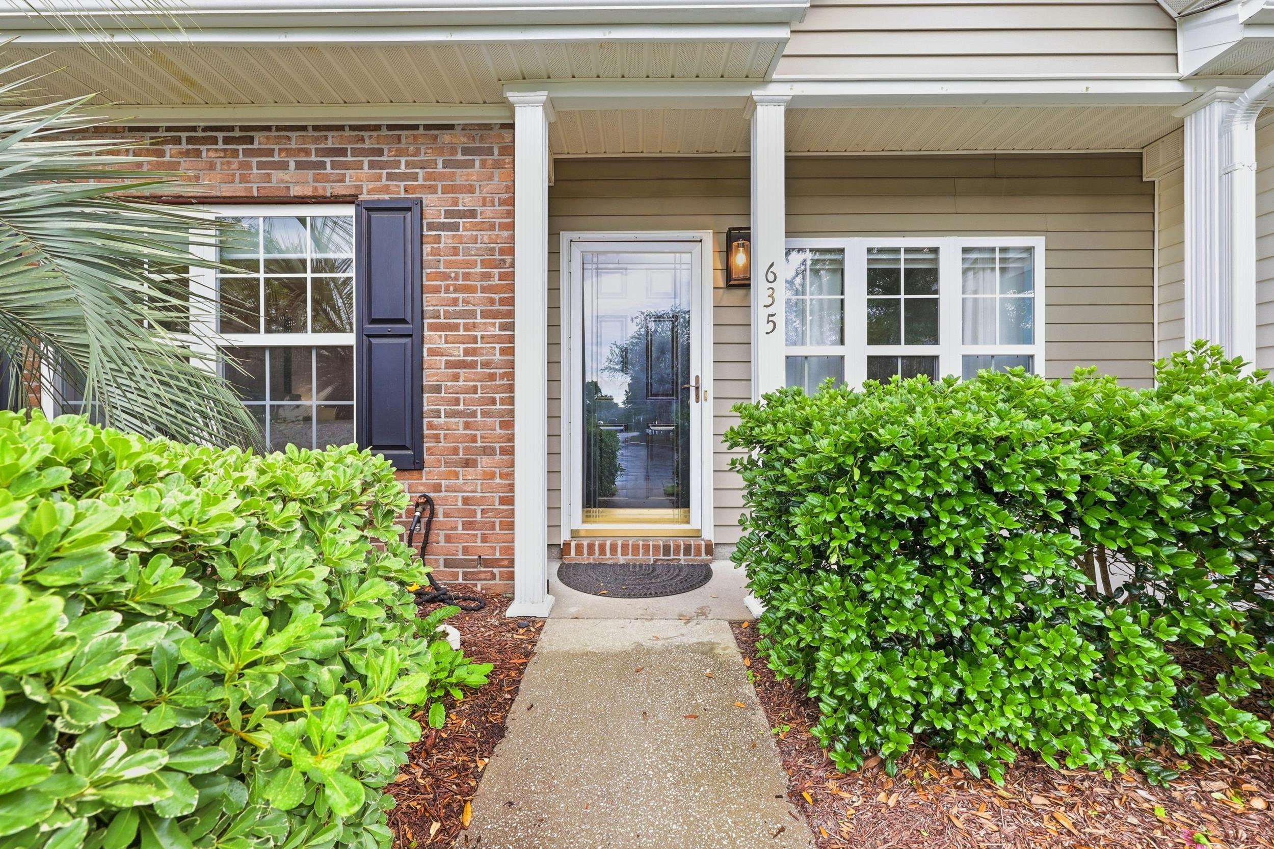 635 Wilshire Ln. Property Photo 3