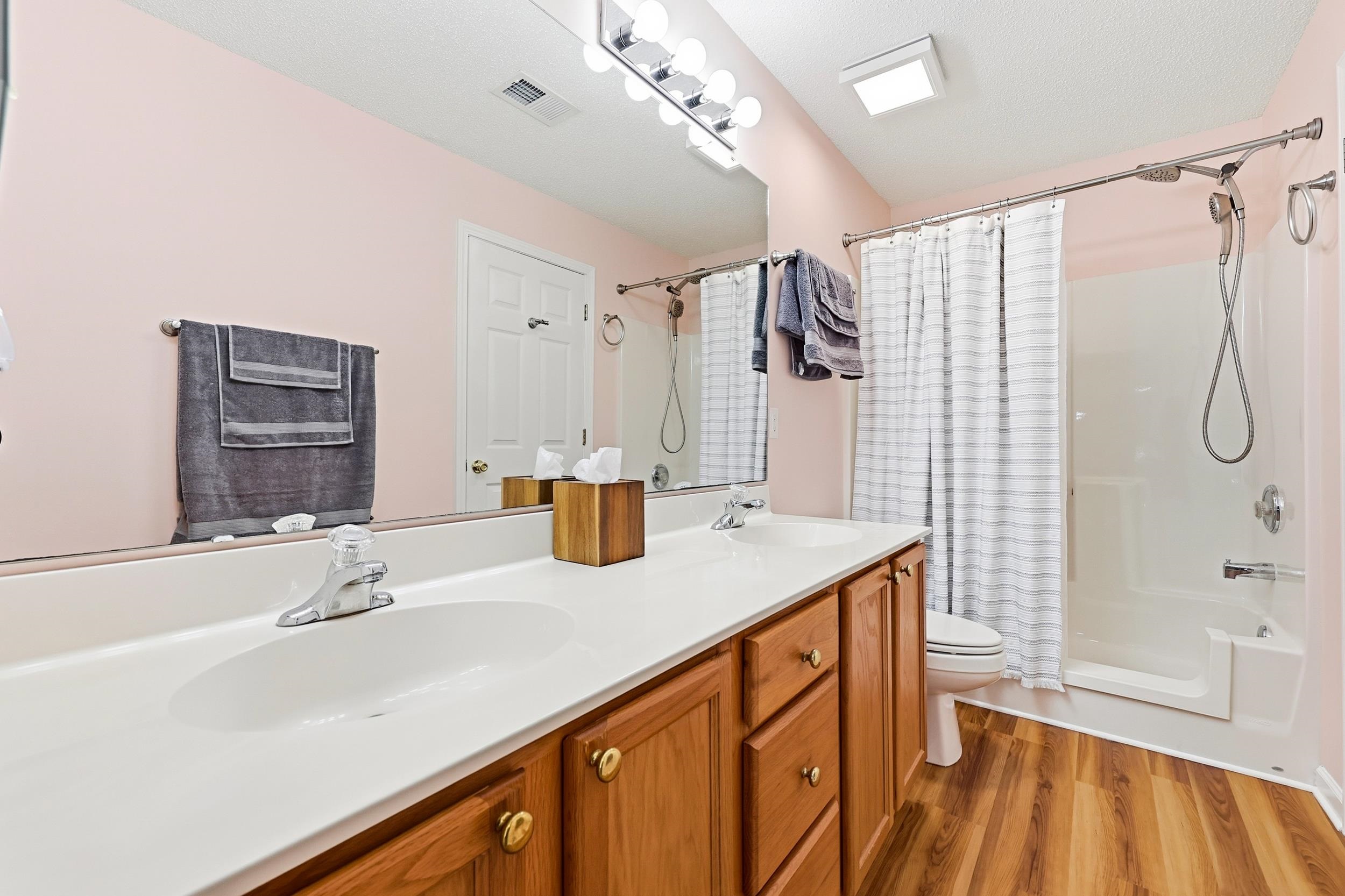 635 Wilshire Ln. Property Photo 17