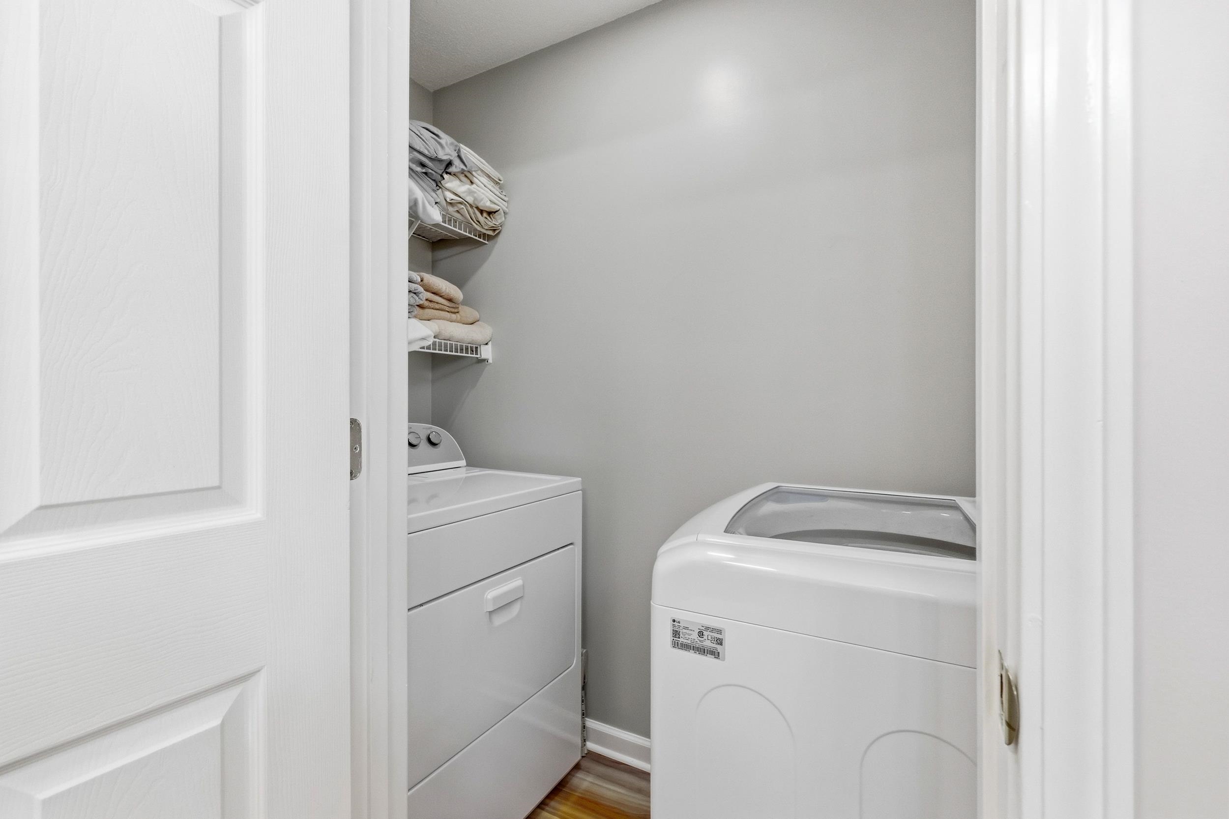 635 Wilshire Ln. Property Photo 18