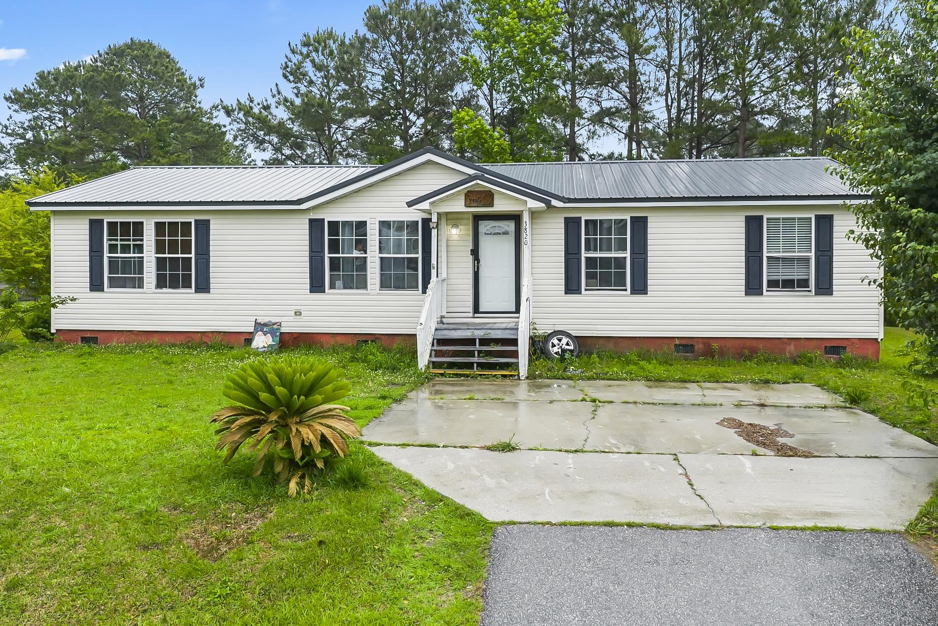 3820 Stern Dr. Property Photo 1