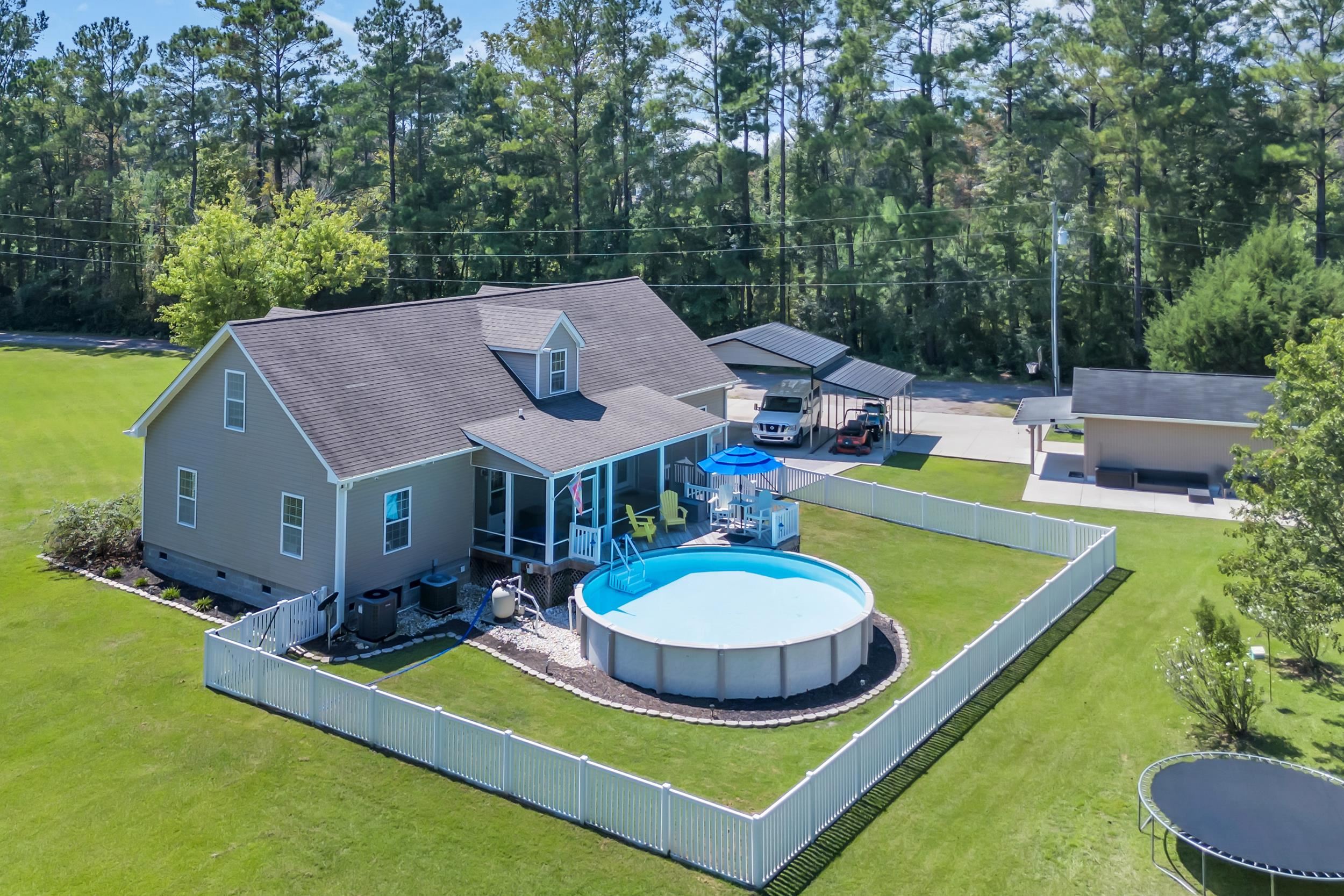 381 Saint Ives Rd. Property Photo 6