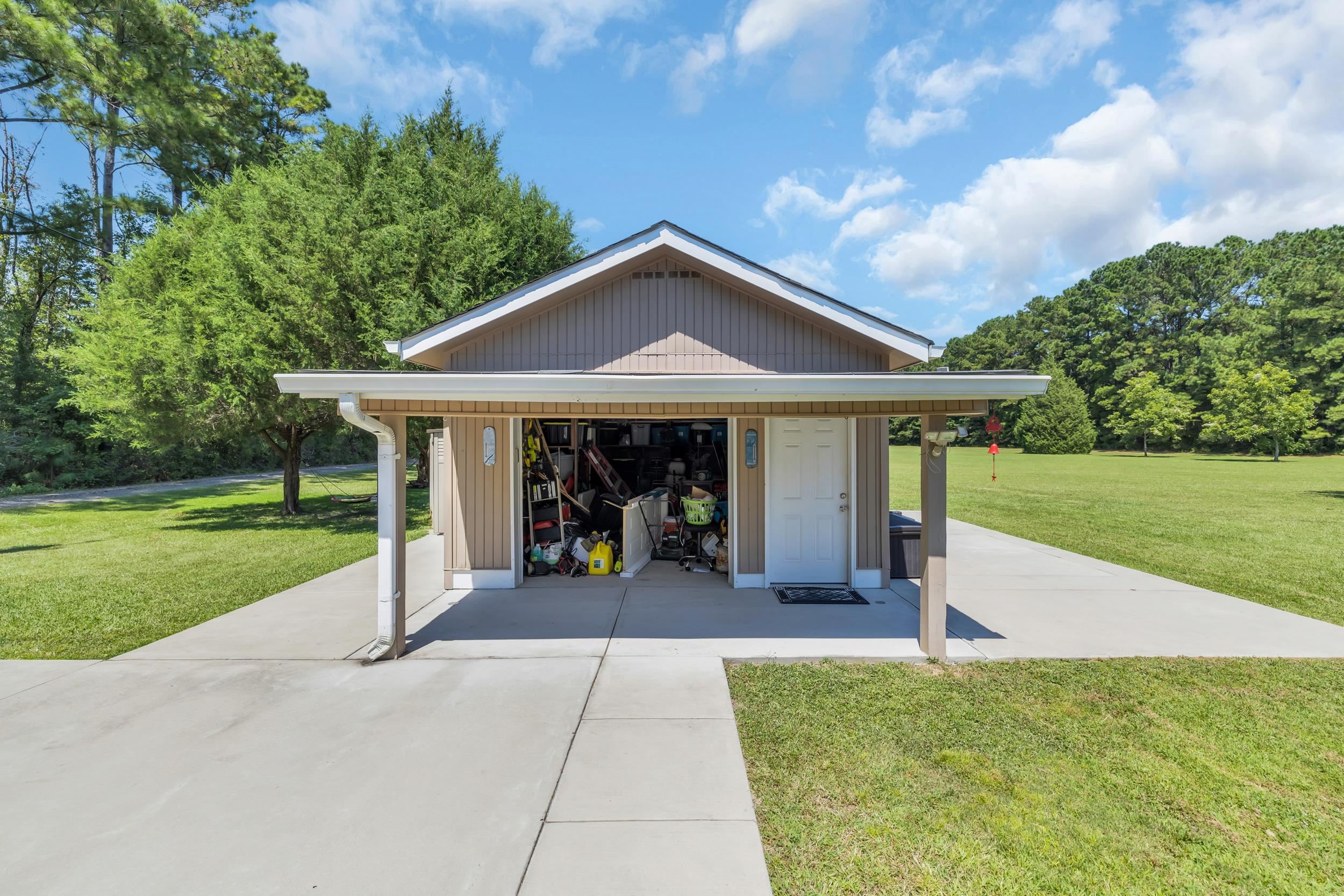 381 Saint Ives Rd. Property Photo 45