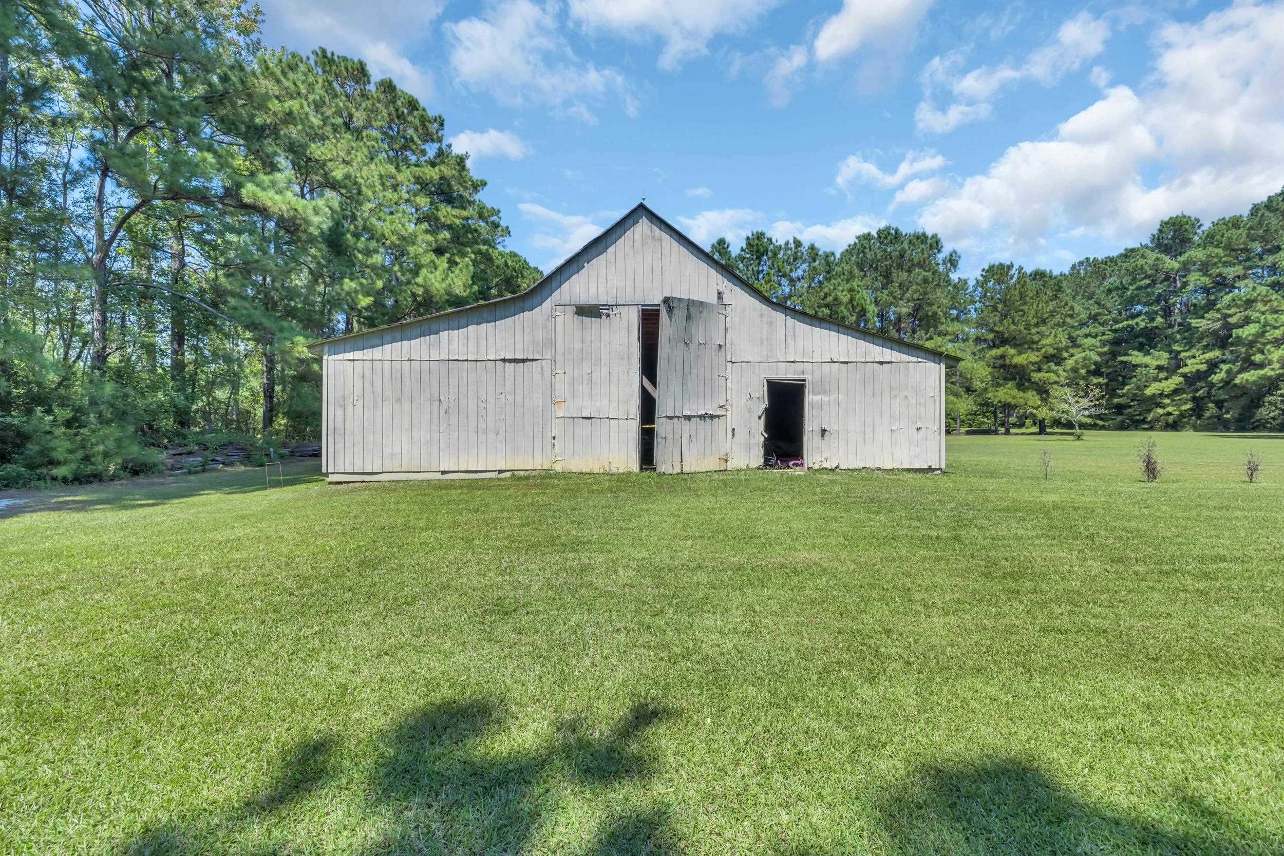 381 Saint Ives Rd. Property Photo 49