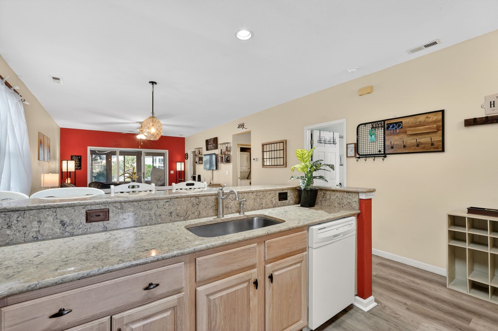 901 West Port Dr. Property Photo 6